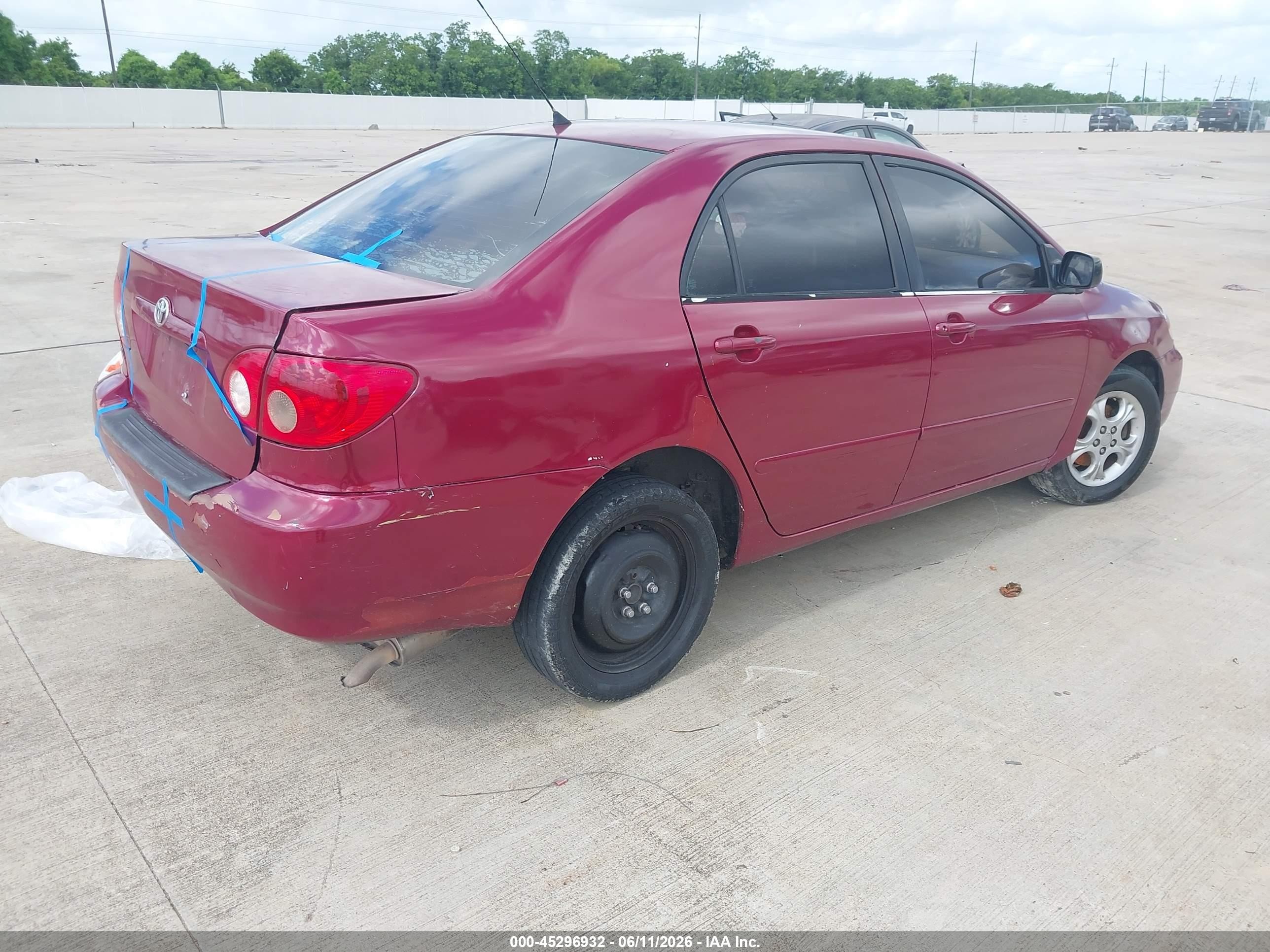 2005 Toyota Corolla Le Maroon vin: 1NXBR32EX5Z400989