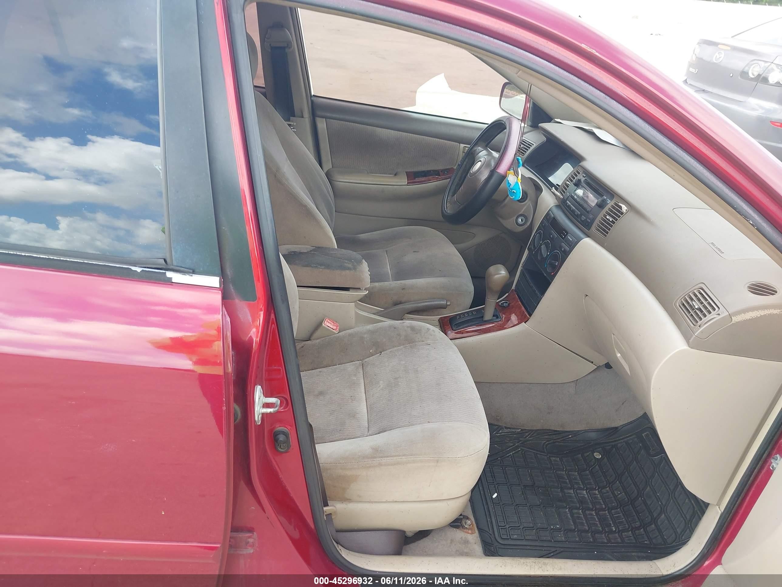 2005 Toyota Corolla Le Maroon vin: 1NXBR32EX5Z400989