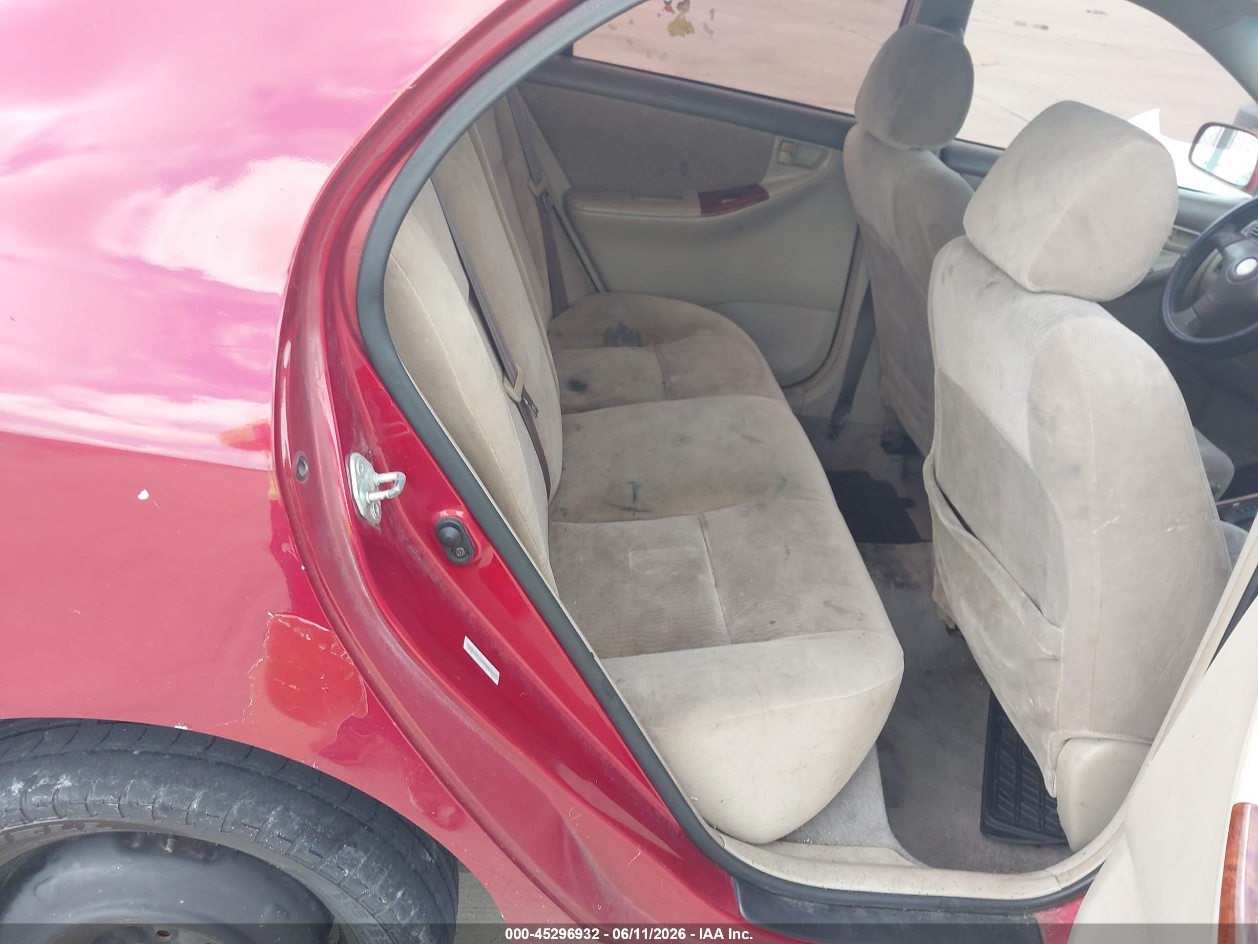 2005 Toyota Corolla Le Maroon vin: 1NXBR32EX5Z400989