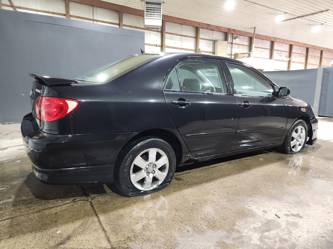 2005 Toyota Corolla S Черный vin: 1NXBR32EX5Z411295 Damage: Right Rocker Panel, Rust, Severe Damage