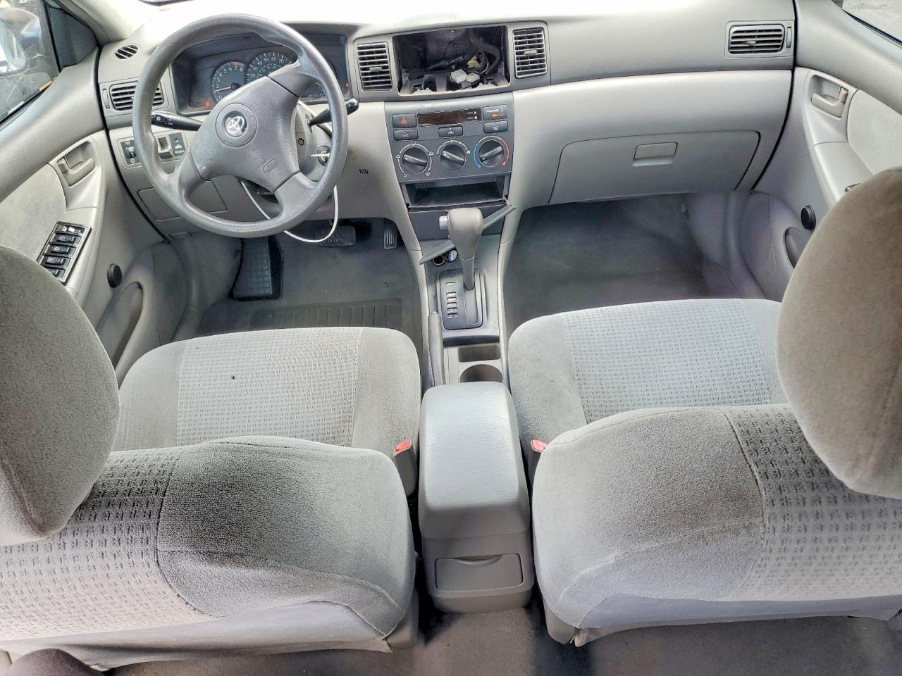 2005 Toyota Corolla Ce Silver vin: 1NXBR32EX5Z422815