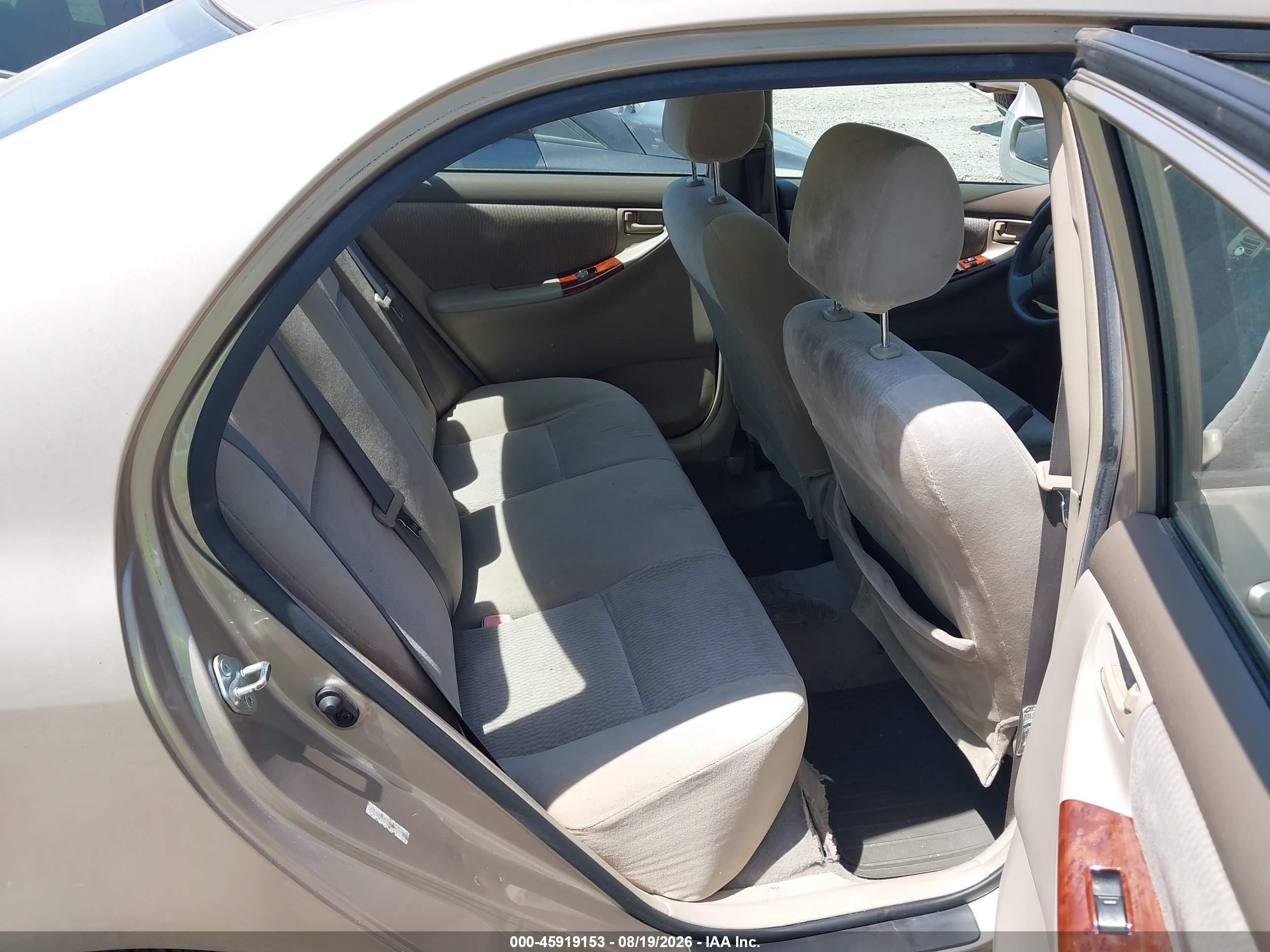 2005 Toyota Corolla Le Tan vin: 1NXBR32EX5Z436049