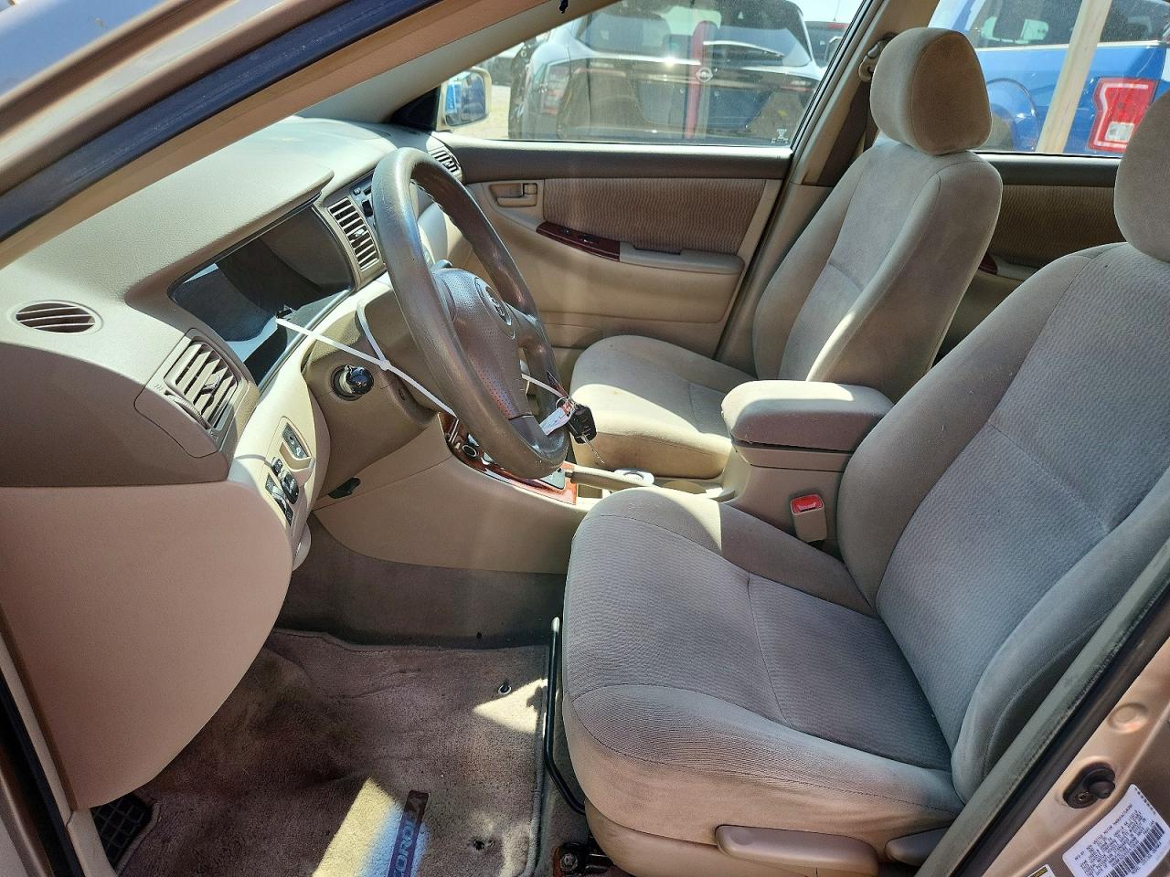 2005 Toyota Corolla Le Gold vin: 1NXBR32EX5Z472646