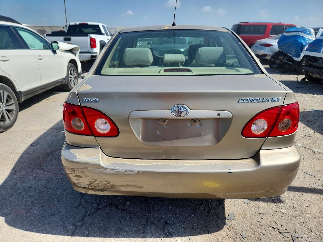 2005 Toyota Corolla Le Gold vin: 1NXBR32EX5Z472646