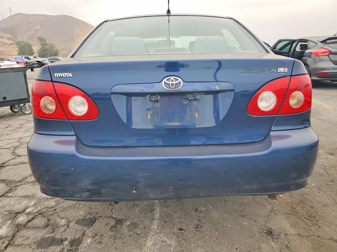 2005 Toyota Corolla Le Blue vin: 1NXBR32EX5Z473098