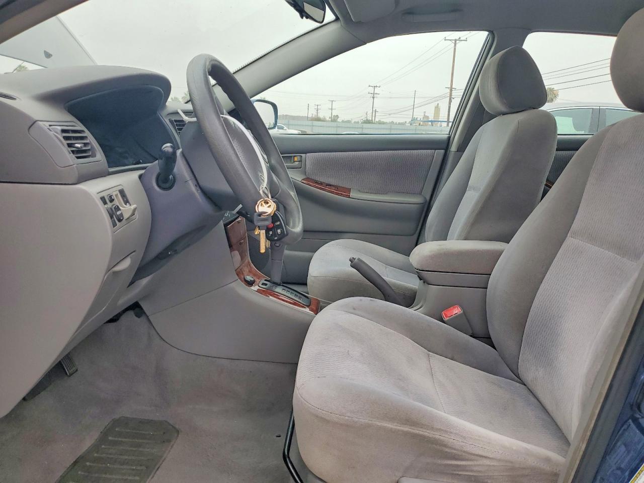 2005 Toyota Corolla Le Blue vin: 1NXBR32EX5Z473098