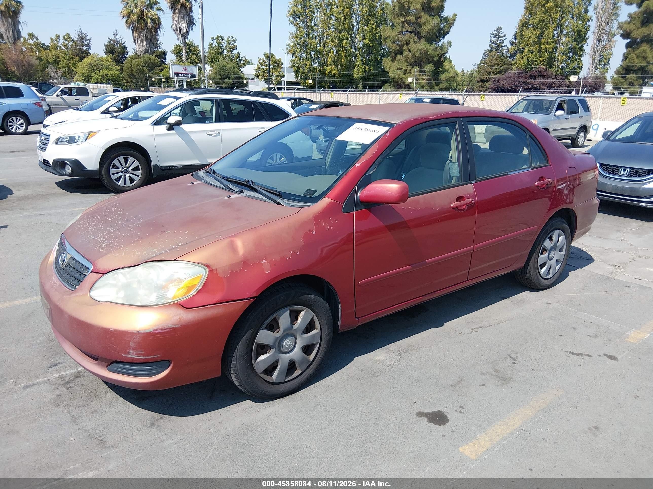2005 Toyota Corolla Le Красный vin: 1NXBR32EX5Z474834