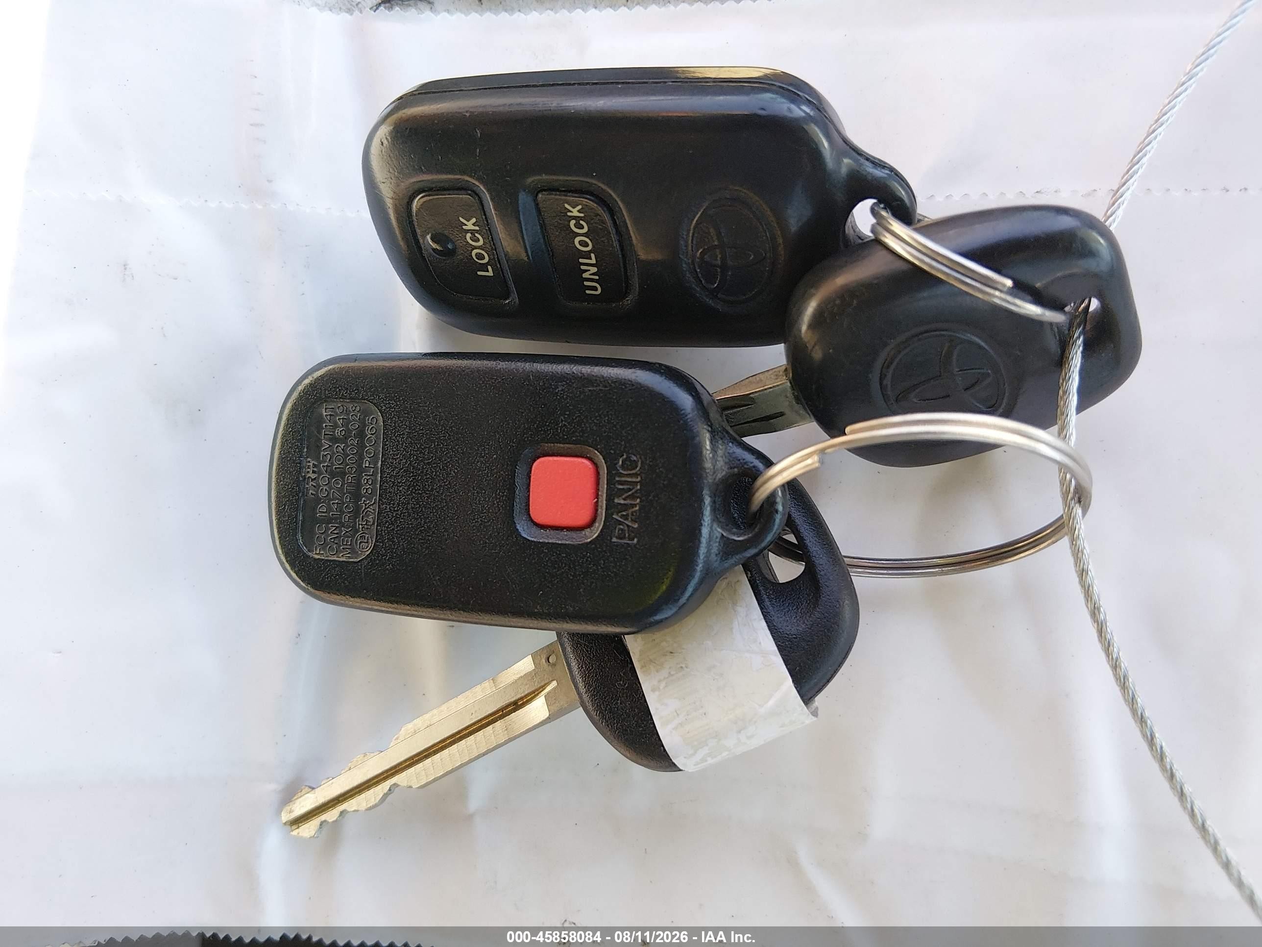 2005 Toyota Corolla Le Красный vin: 1NXBR32EX5Z474834