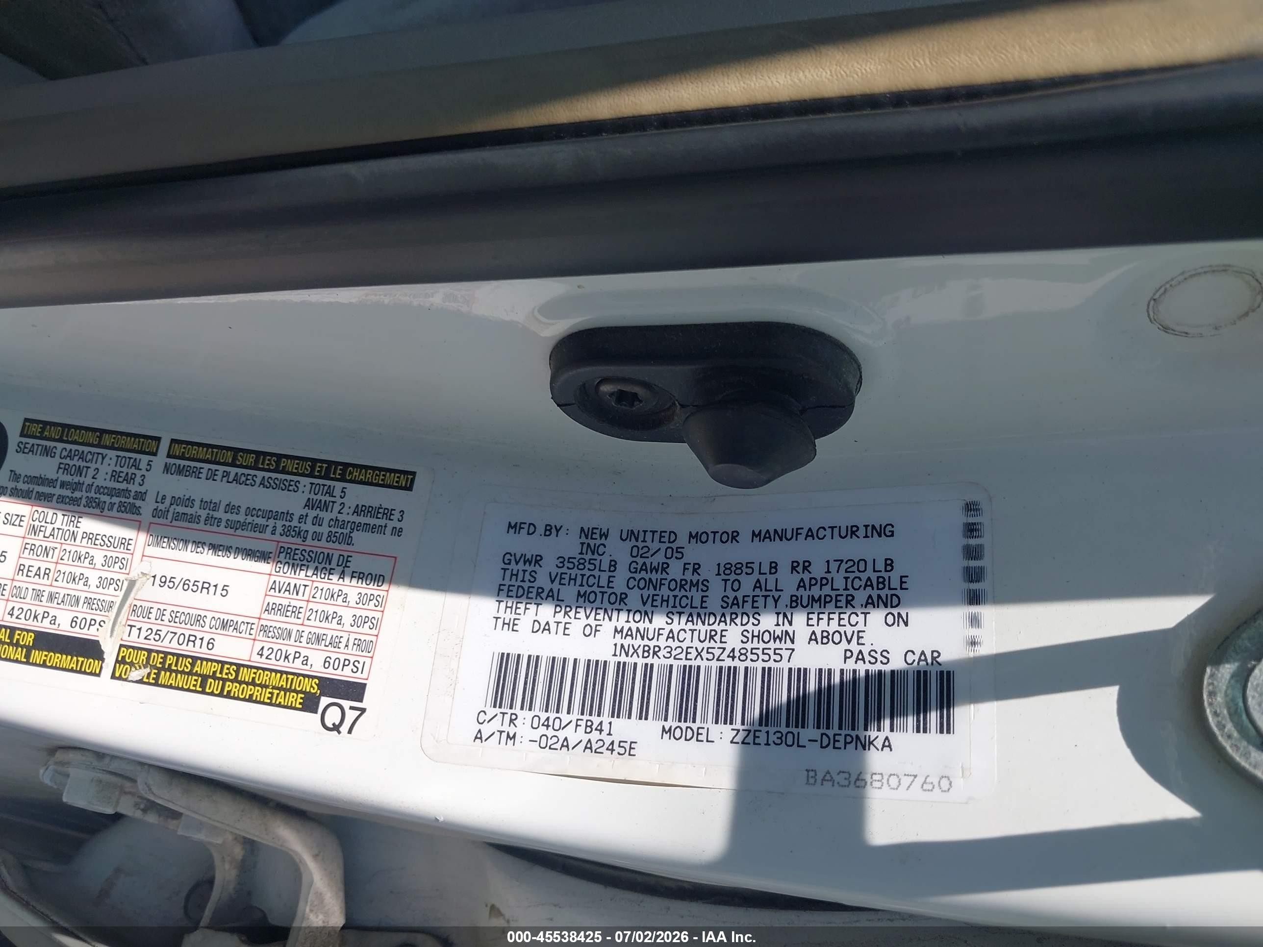 2005 Toyota Corolla Le White vin: 1NXBR32EX5Z485557