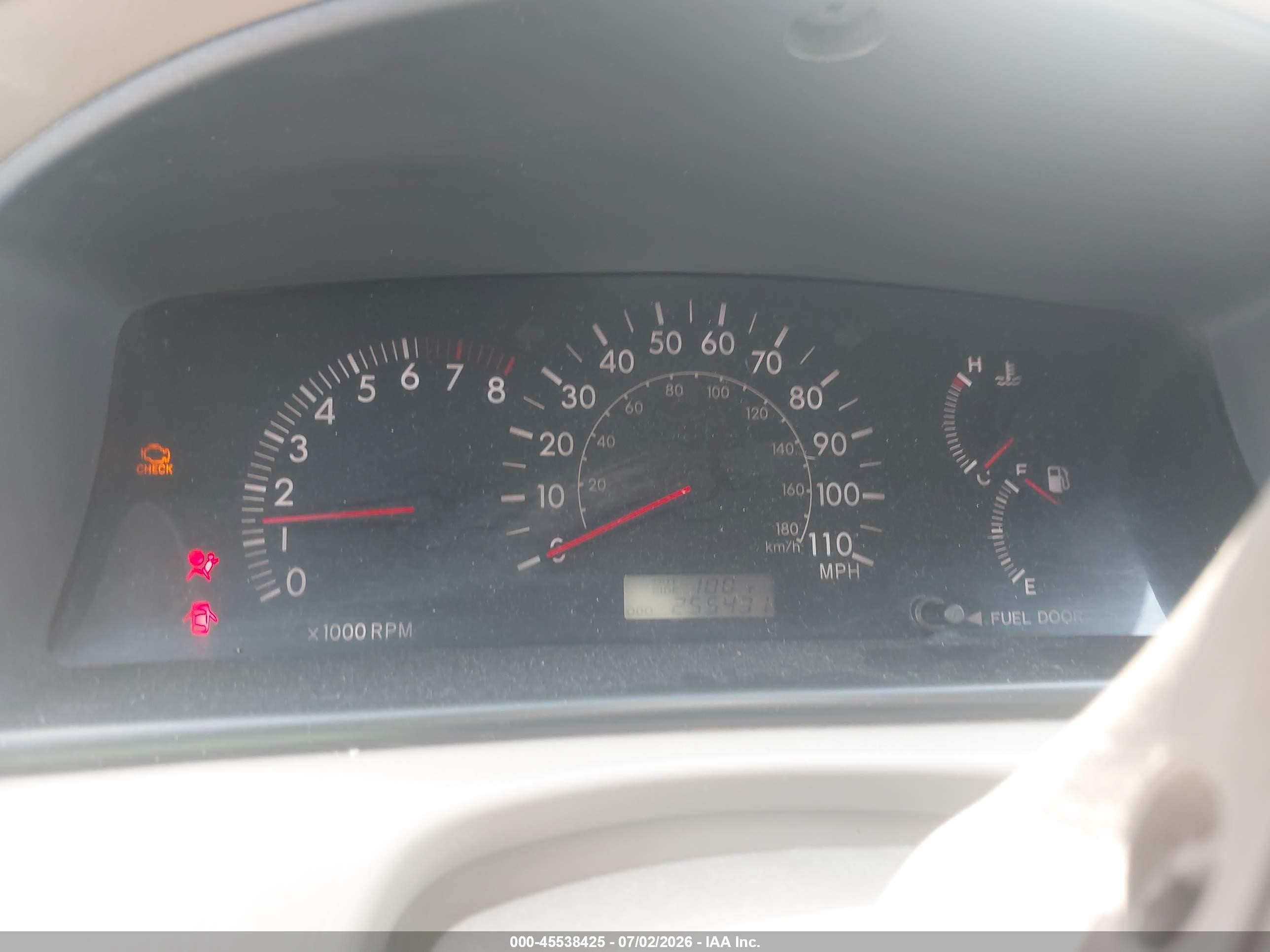 2005 Toyota Corolla Le White vin: 1NXBR32EX5Z485557
