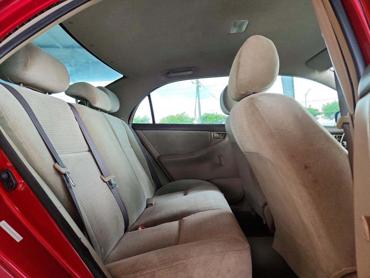 2005 Toyota Corolla Ce Red vin: 1NXBR32EX5Z501871
