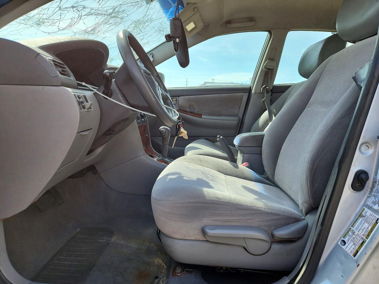 2005 Toyota Corolla Le Silver vin: 1NXBR32EX5Z540914