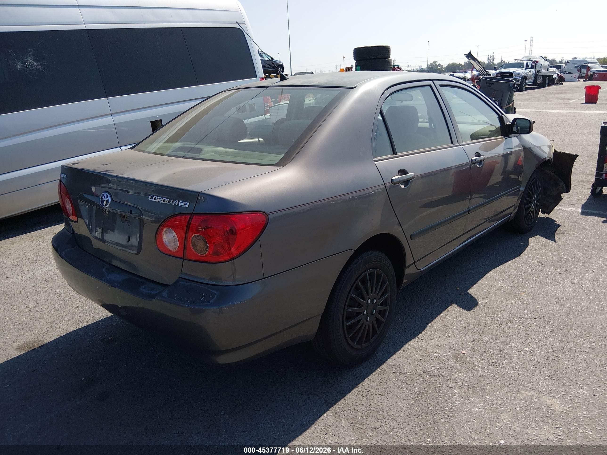 2005 Toyota Corolla Ce Серый vin: 1NXBR32EX5Z547362