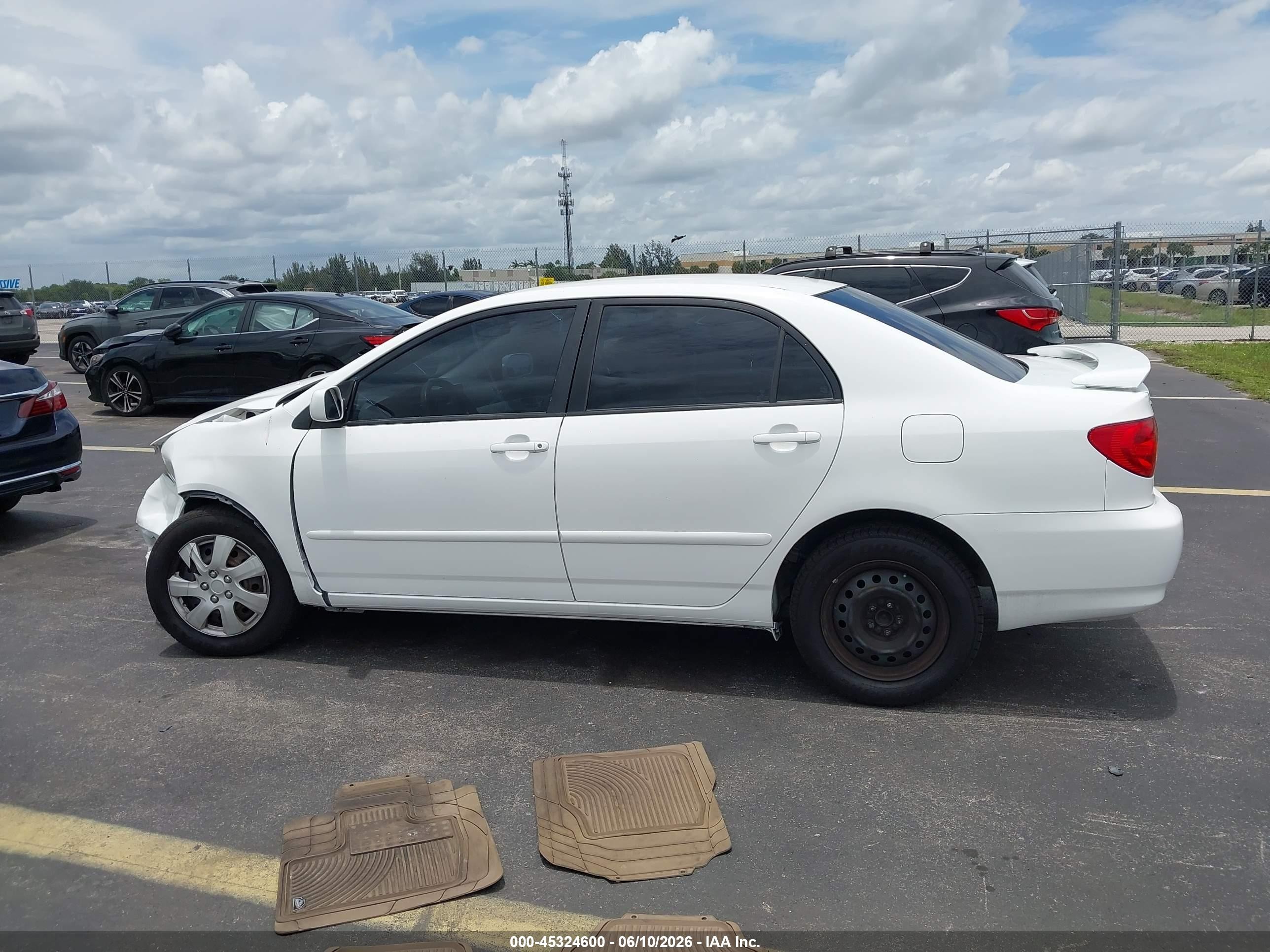 2006 Toyota Corolla Le White vin: 1NXBR32EX6Z584770