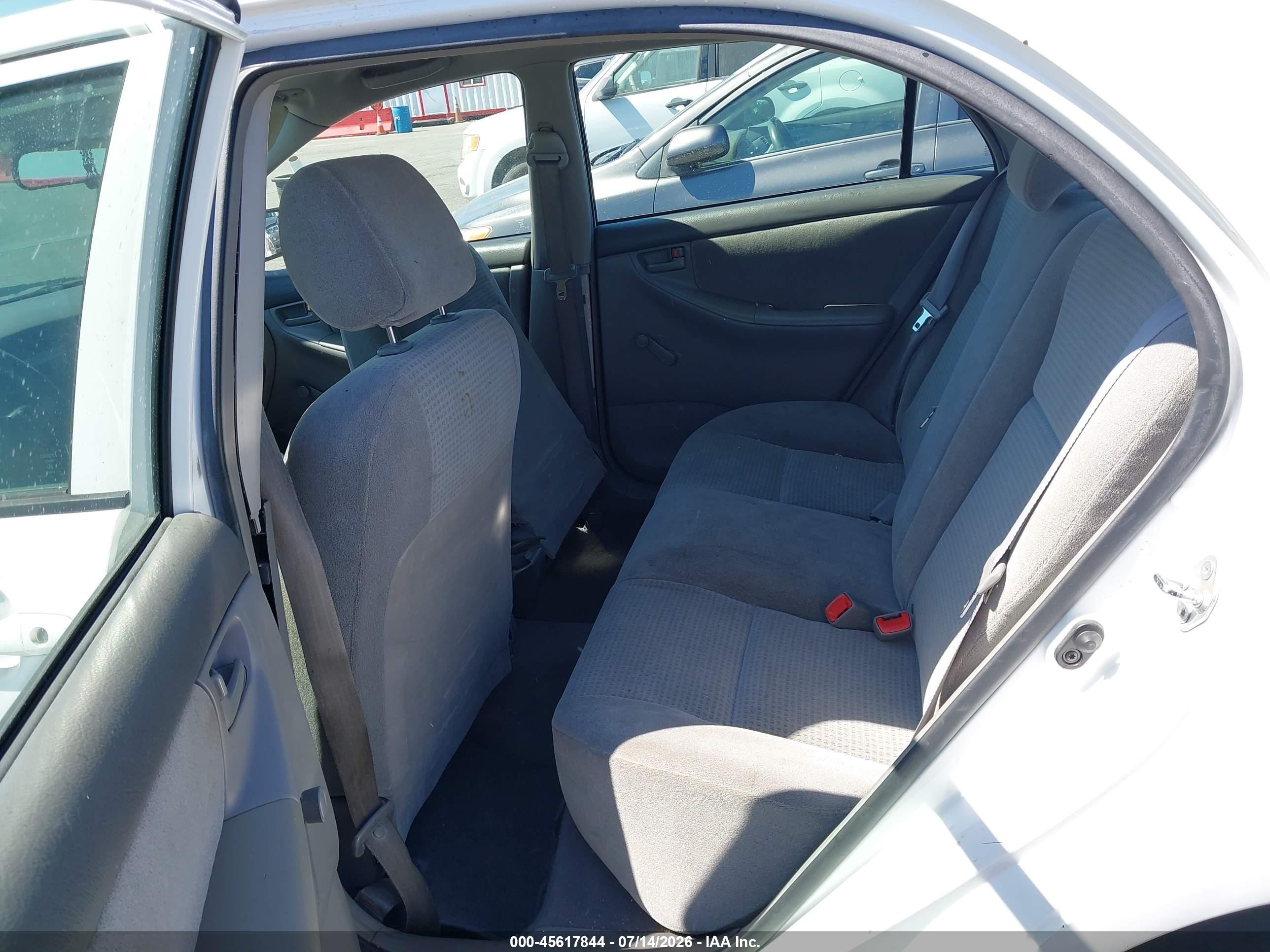 2007 Toyota Corolla Ce White vin: 1NXBR32EX7Z776837