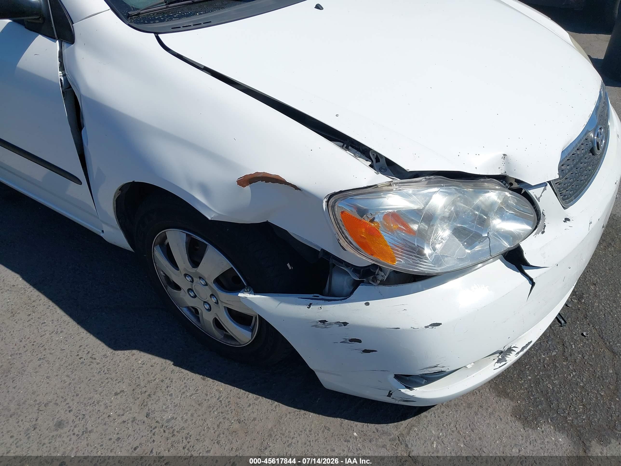 2007 Toyota Corolla Ce White vin: 1NXBR32EX7Z776837