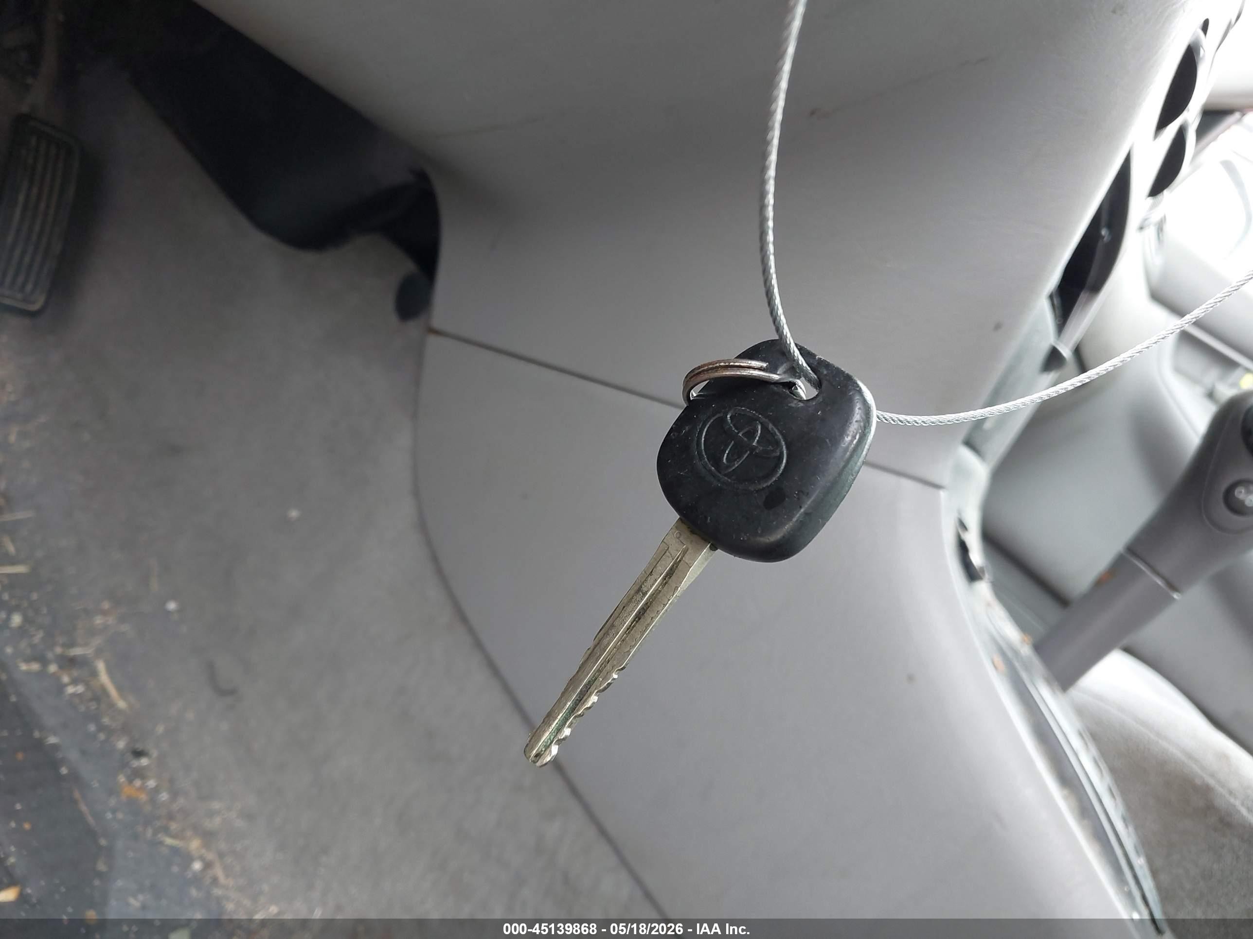 2007 Toyota Corolla Ce Silver vin: 1NXBR32EX7Z790656