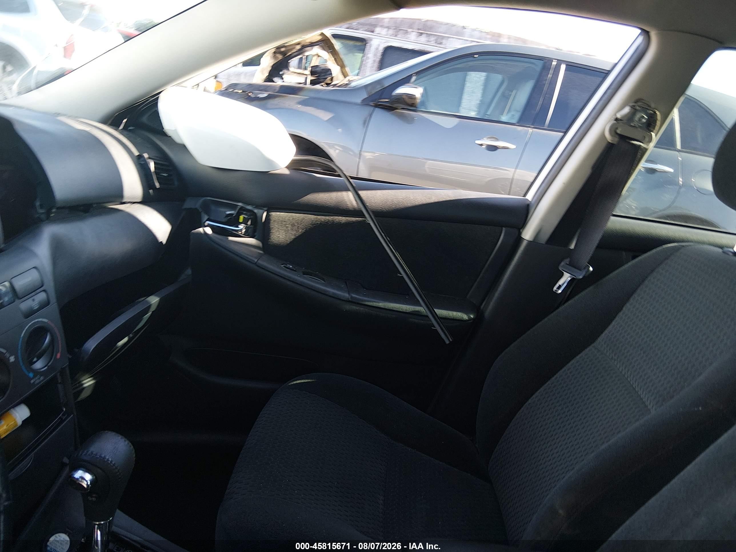 2007 Toyota Corolla S White vin: 1NXBR32EX7Z903957