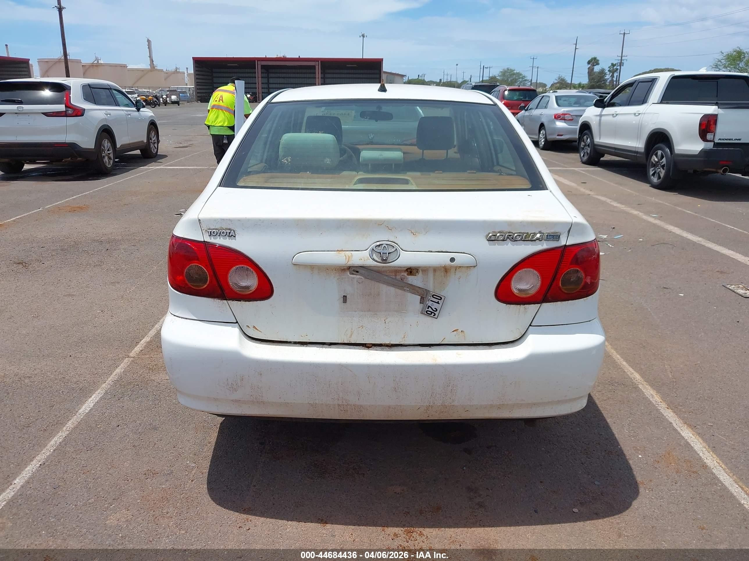 2008 Toyota Corolla Le White vin: 1NXBR32EX8Z012973