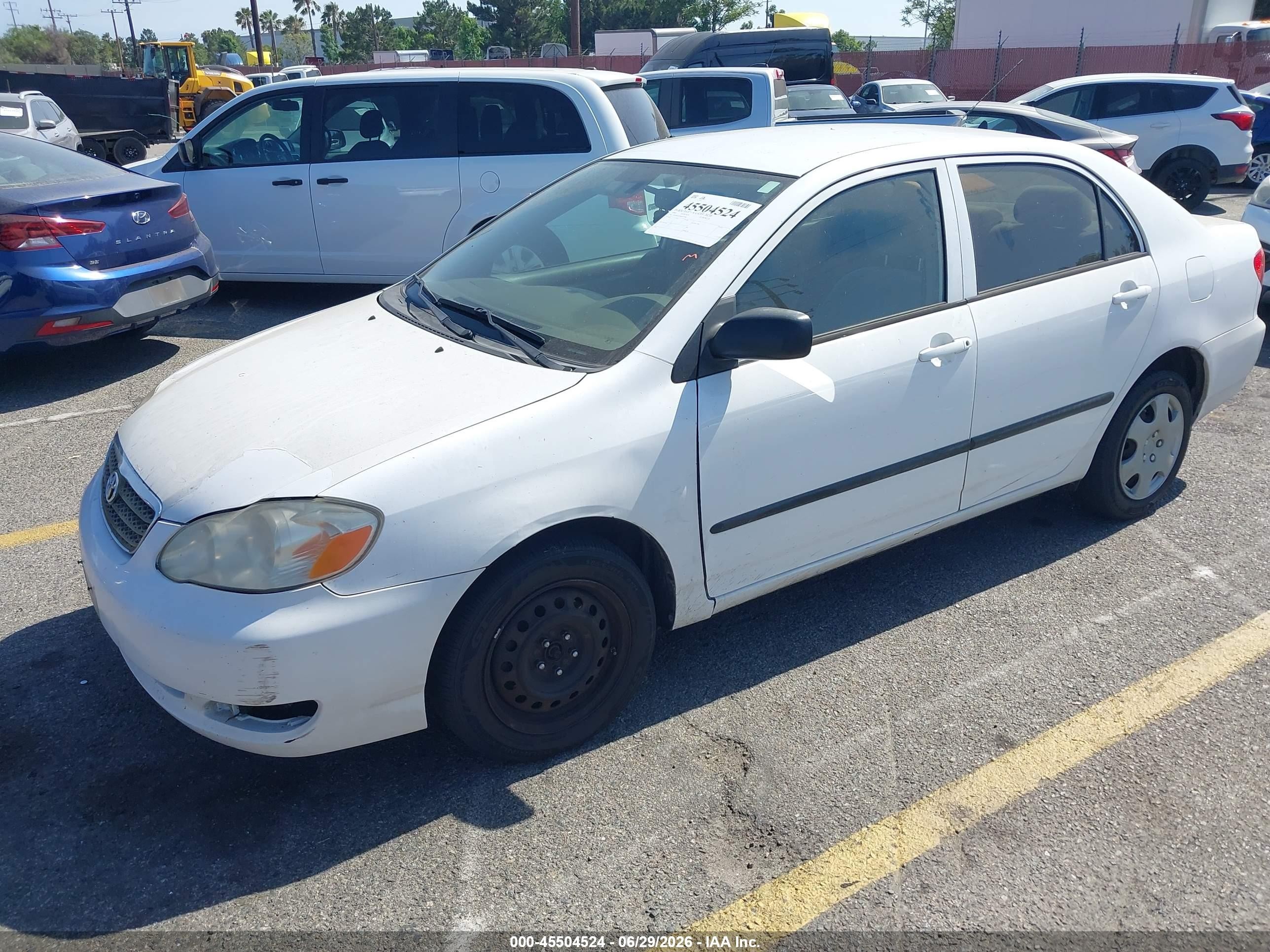 2008 Toyota Corolla Ce White vin: 1NXBR32EX8Z017994