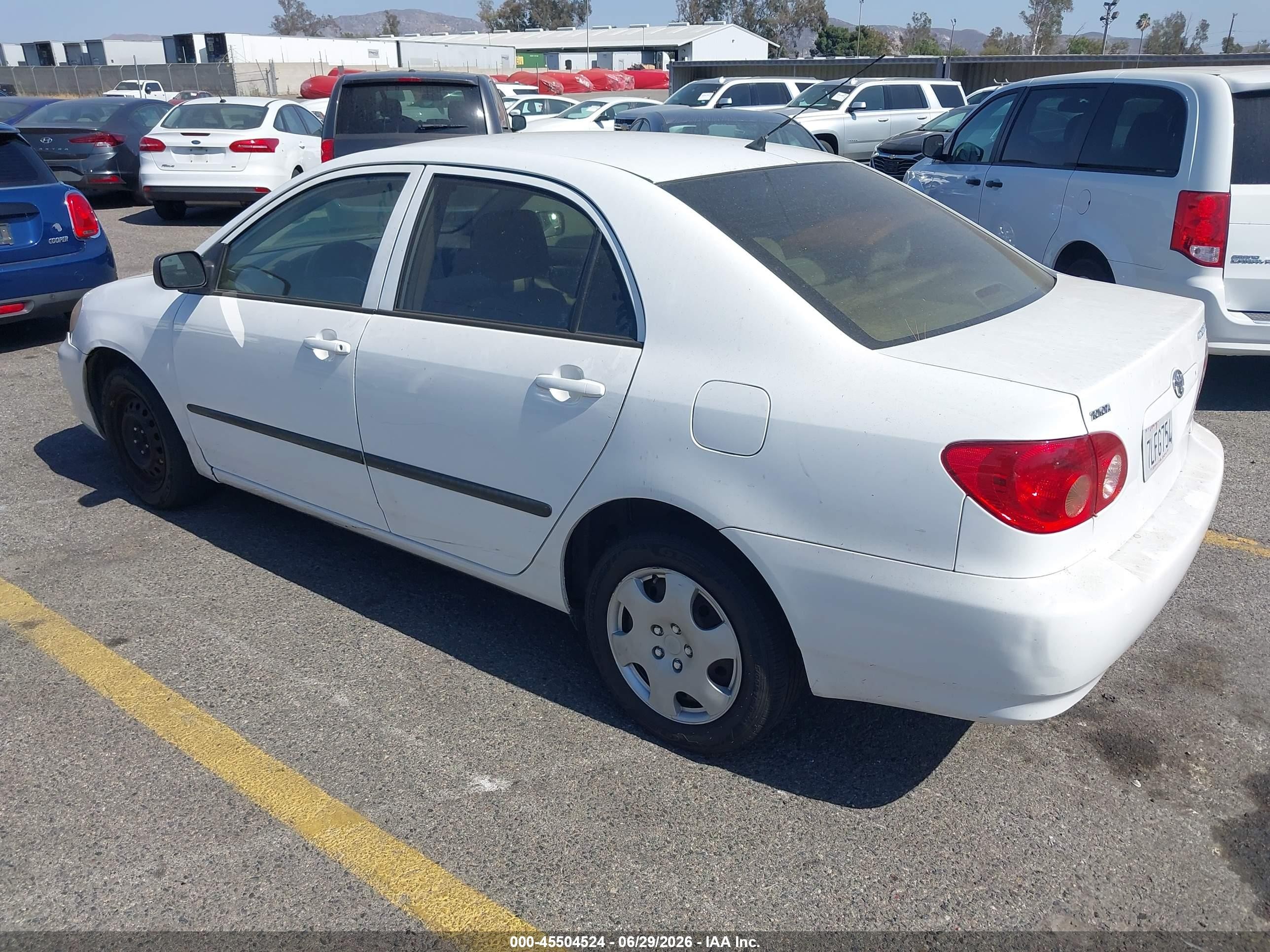 2008 Toyota Corolla Ce White vin: 1NXBR32EX8Z017994