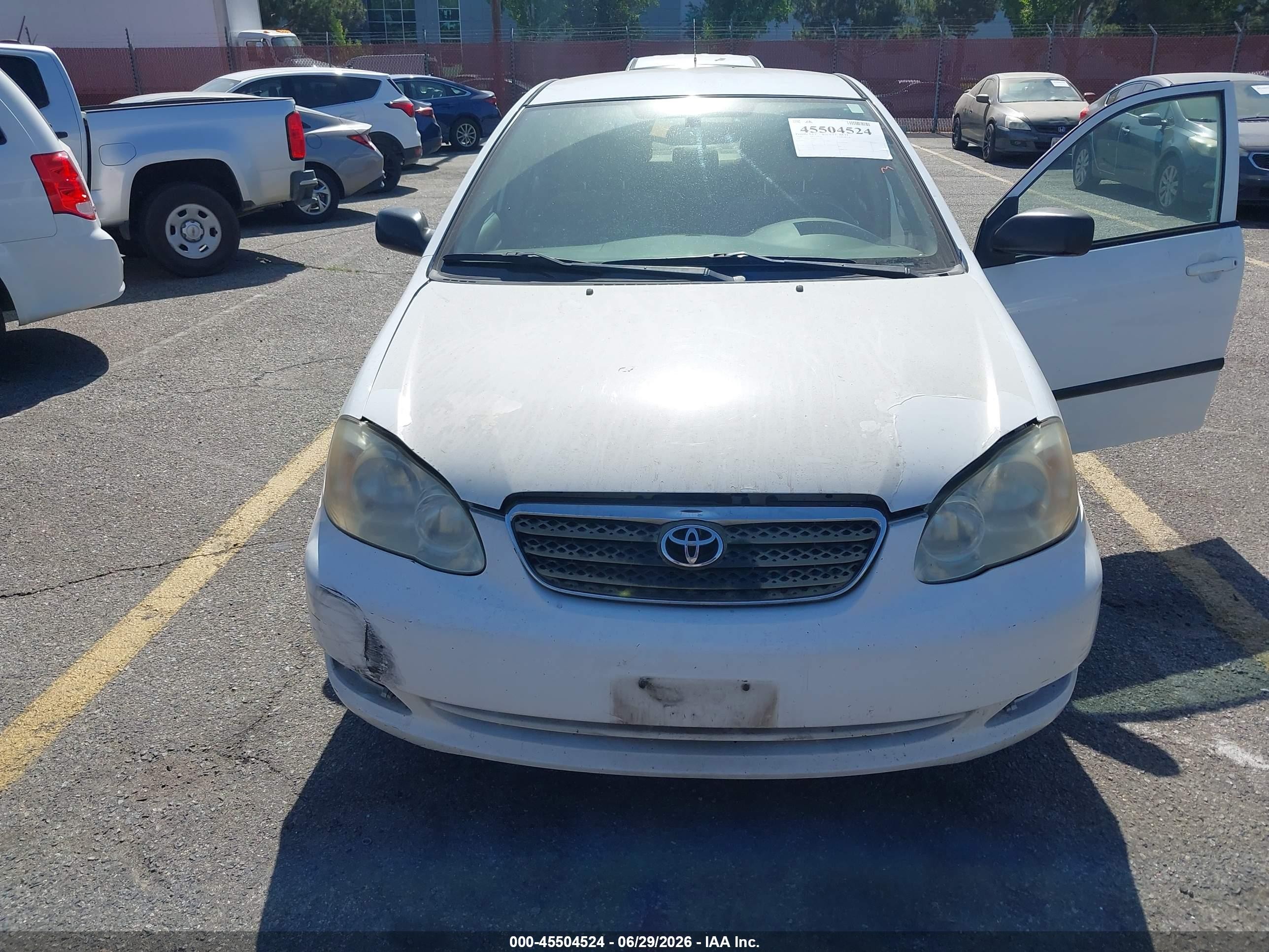 2008 Toyota Corolla Ce White vin: 1NXBR32EX8Z017994