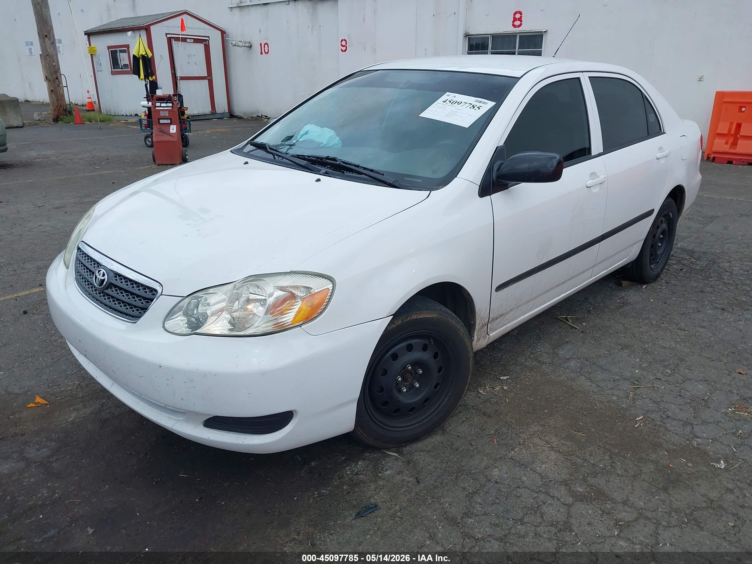 2008 Toyota Corolla Ce White vin: 1NXBR32EX8Z024024