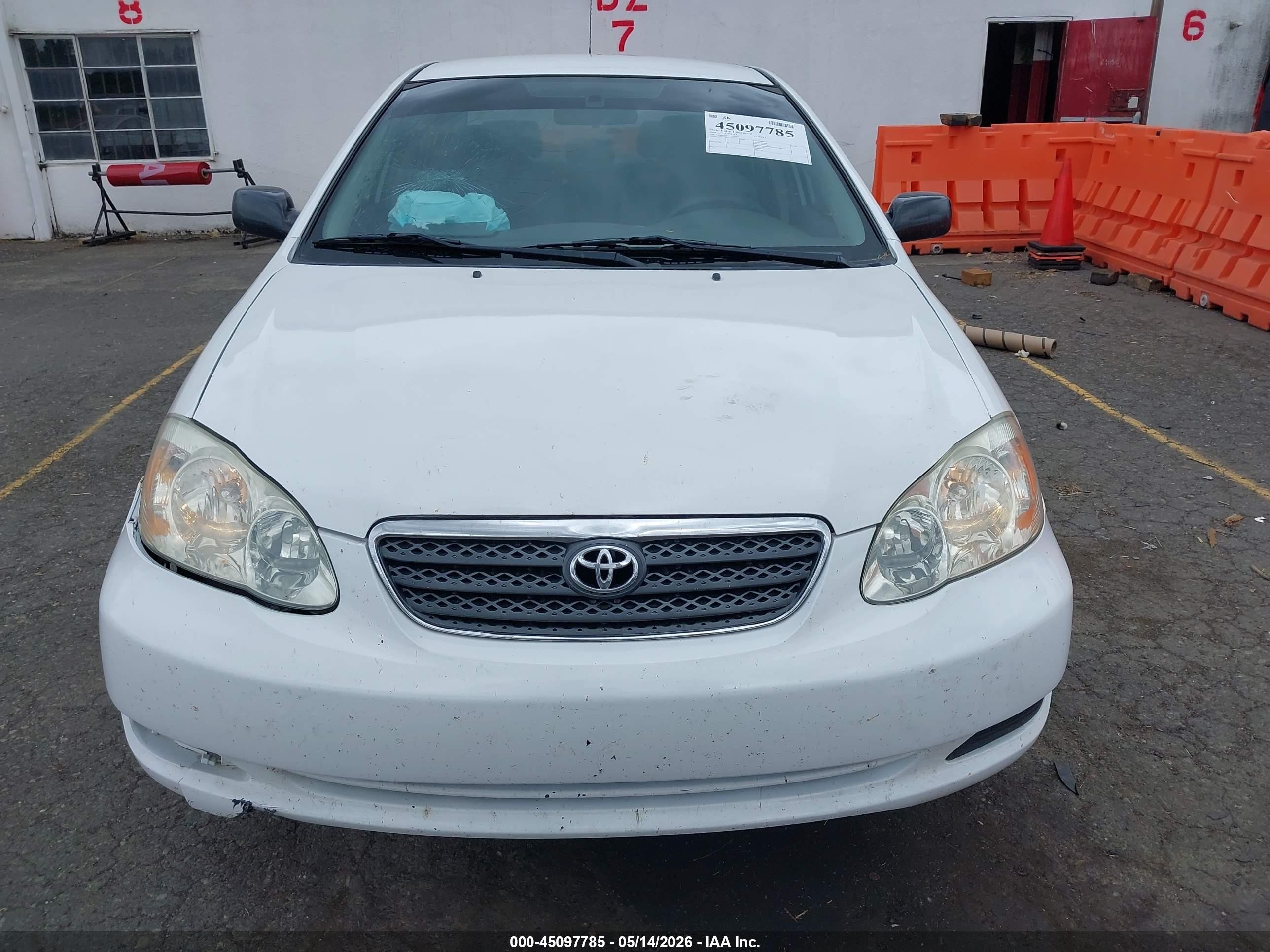 2008 Toyota Corolla Ce White vin: 1NXBR32EX8Z024024