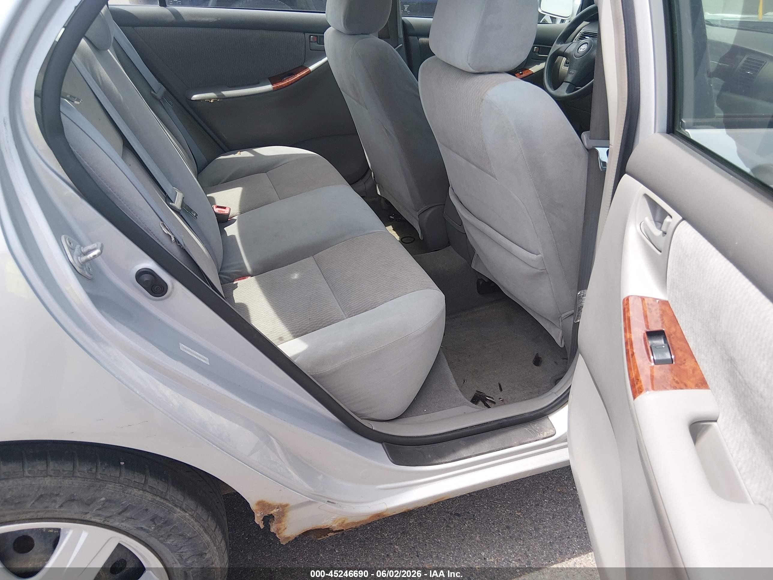 2008 Toyota Corolla Le Серебряный vin: 1NXBR32EX8Z963089