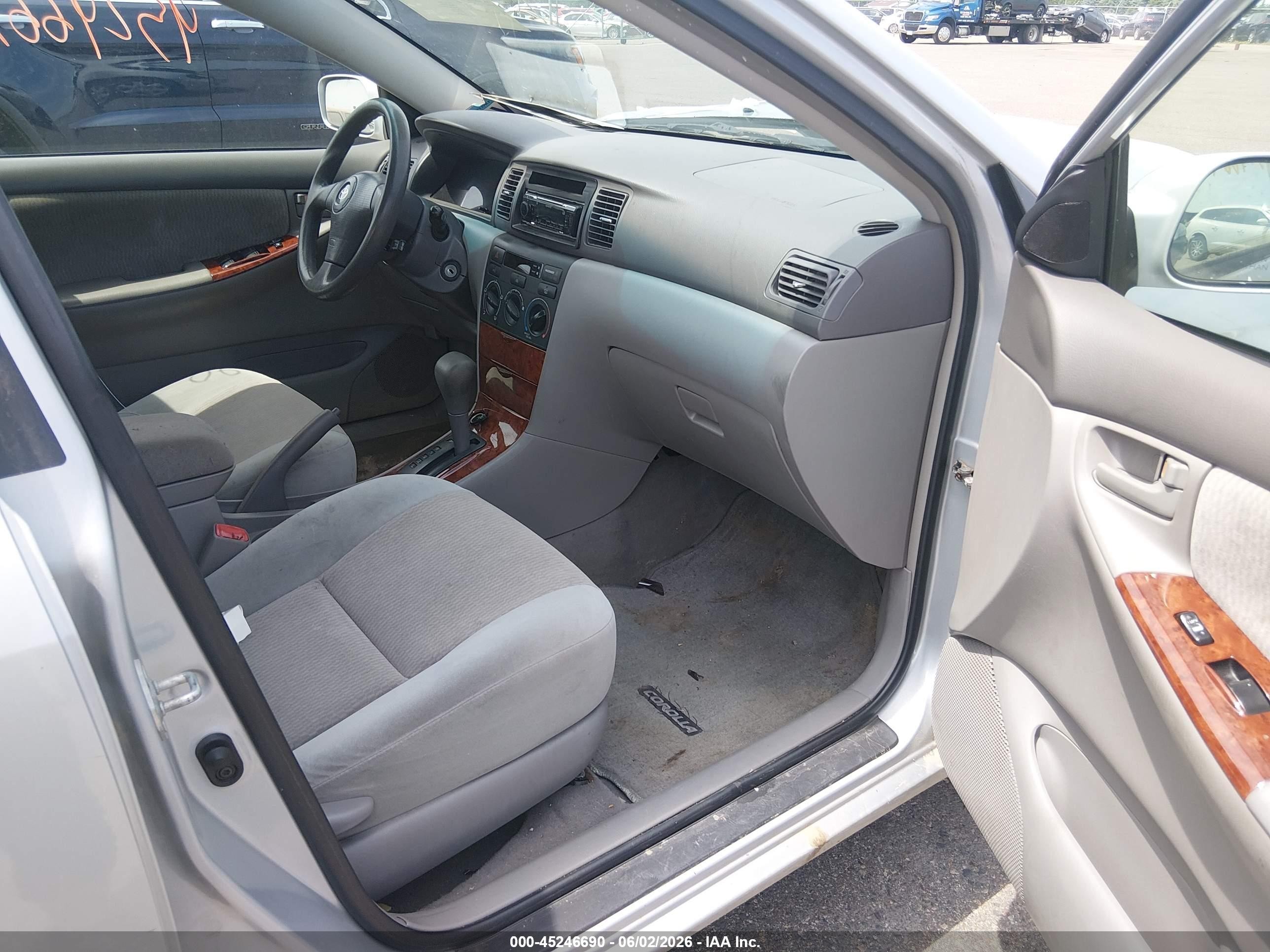 2008 Toyota Corolla Le Серебряный vin: 1NXBR32EX8Z963089