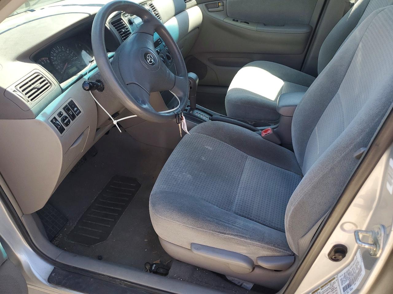 2008 Toyota Corolla Ce Silver vin: 1NXBR32EX8Z971399