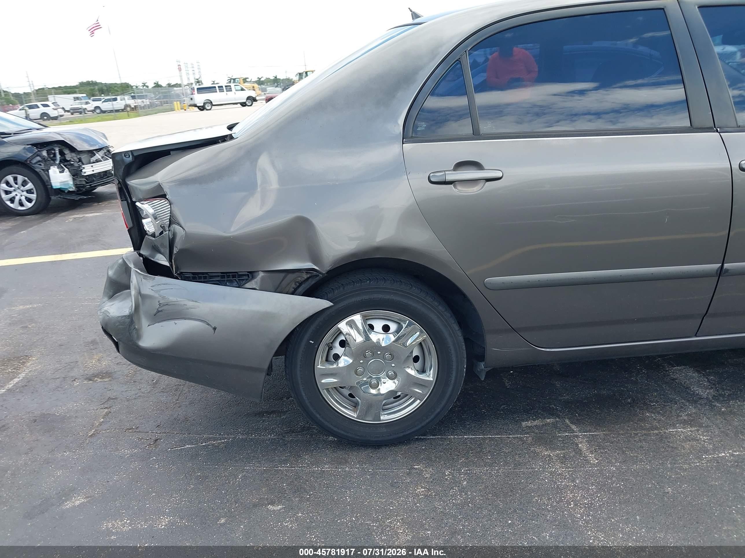 2008 Toyota Corolla Le Gray vin: 1NXBR32EX8Z998943