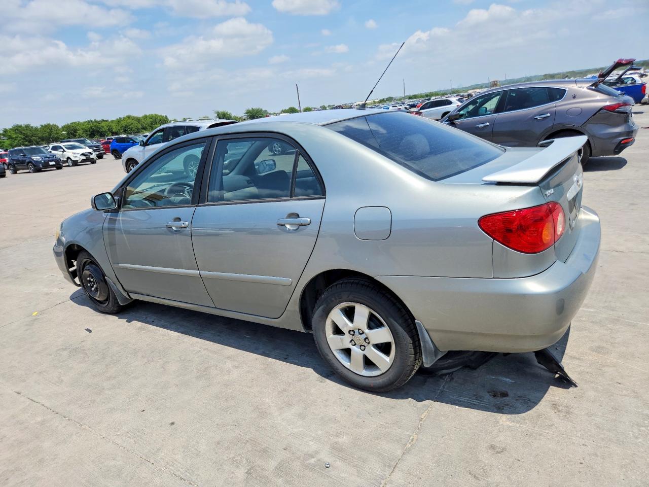 2004 Toyota Corolla Le Silver vin: 1NXBR38E04Z307548