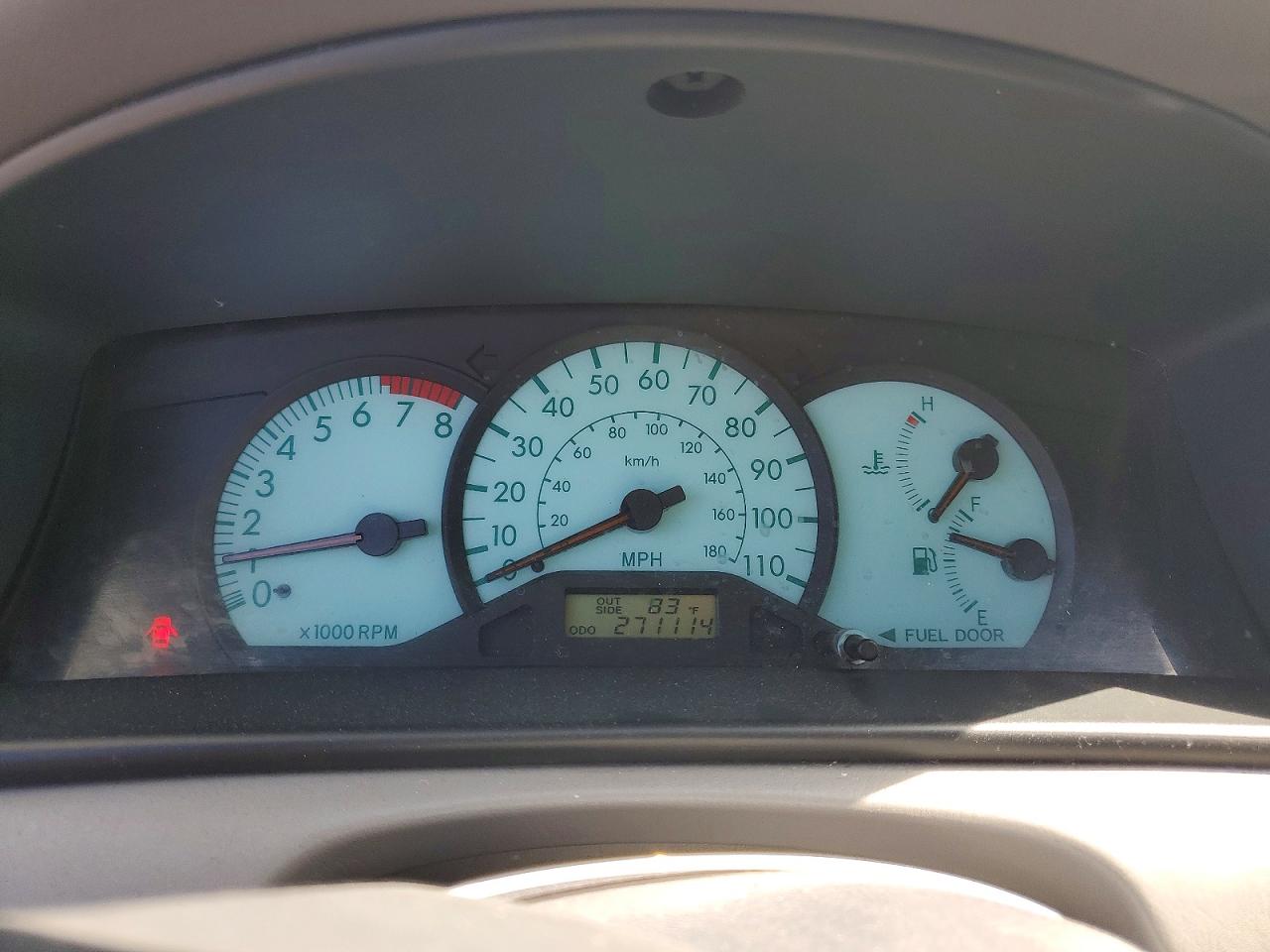 2003 Toyota Corolla Le Белый vin: 1NXBR38EX3Z038246