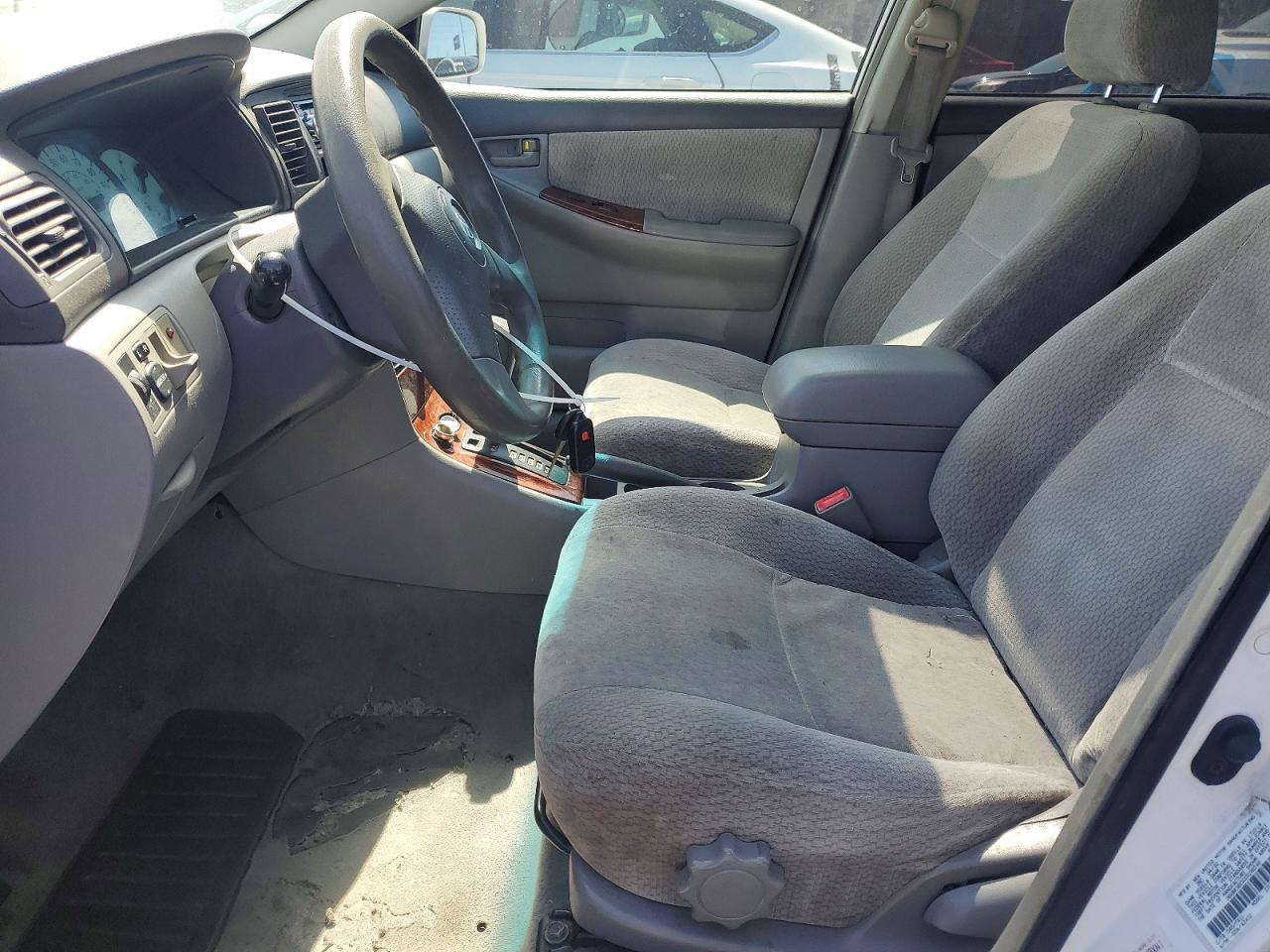 2003 Toyota Corolla Le Белый vin: 1NXBR38EX3Z038246
