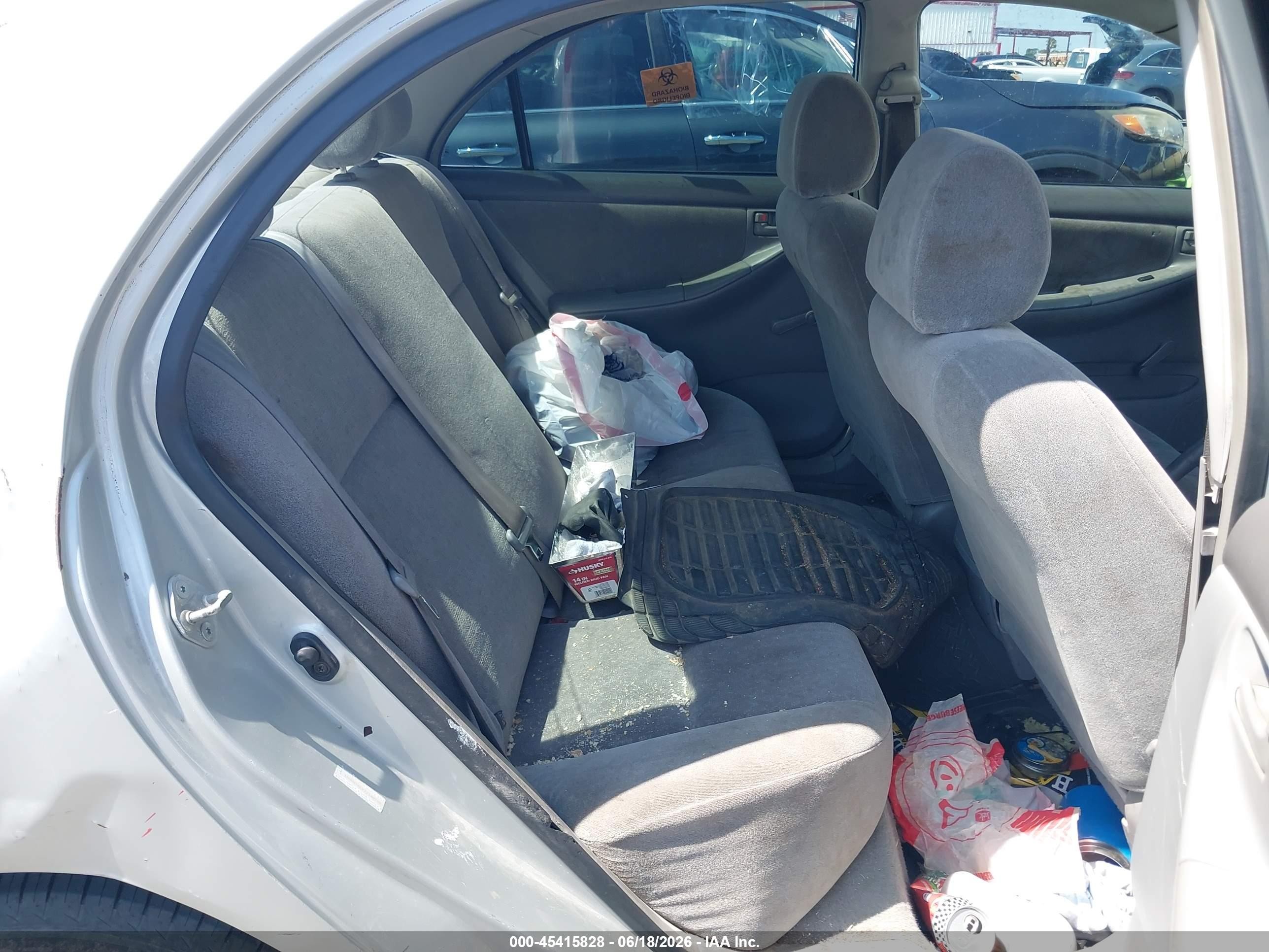 2003 Toyota Corolla Ce Silver vin: 1NXBR38EX3Z148908
