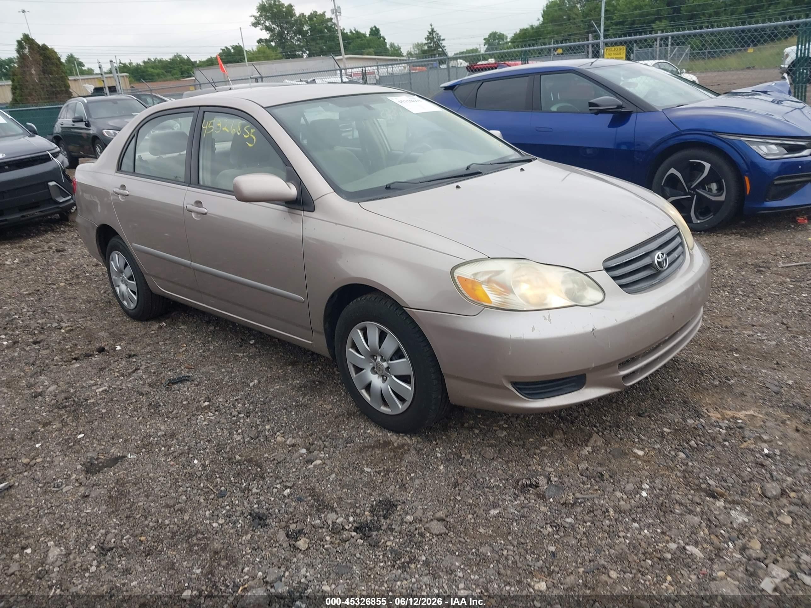 2003 Toyota Corolla Le Champagne vin: 1NXBR38EX3Z175350