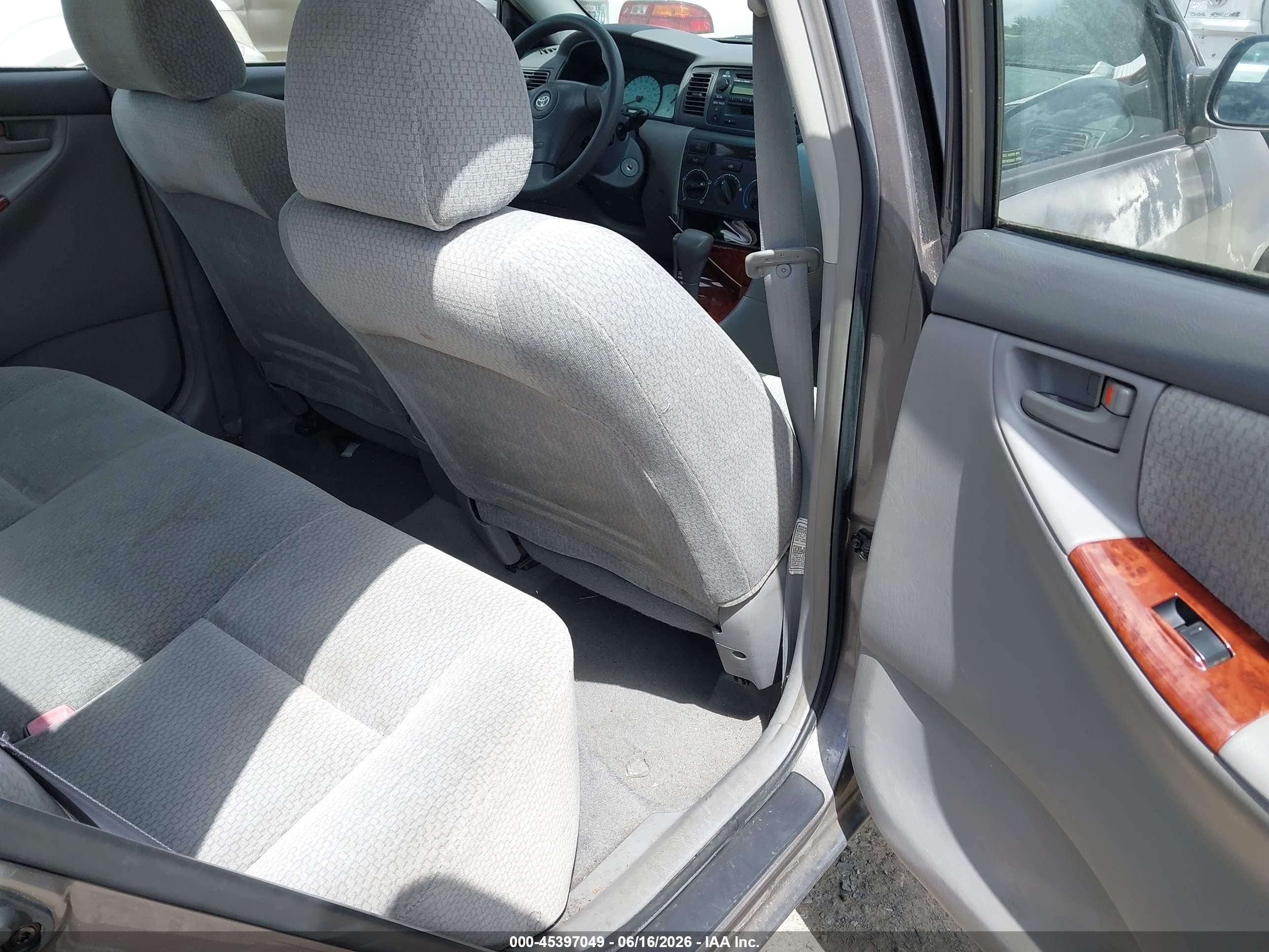 2004 Toyota Corolla Le Gray vin: 1NXBR38EX4Z253613