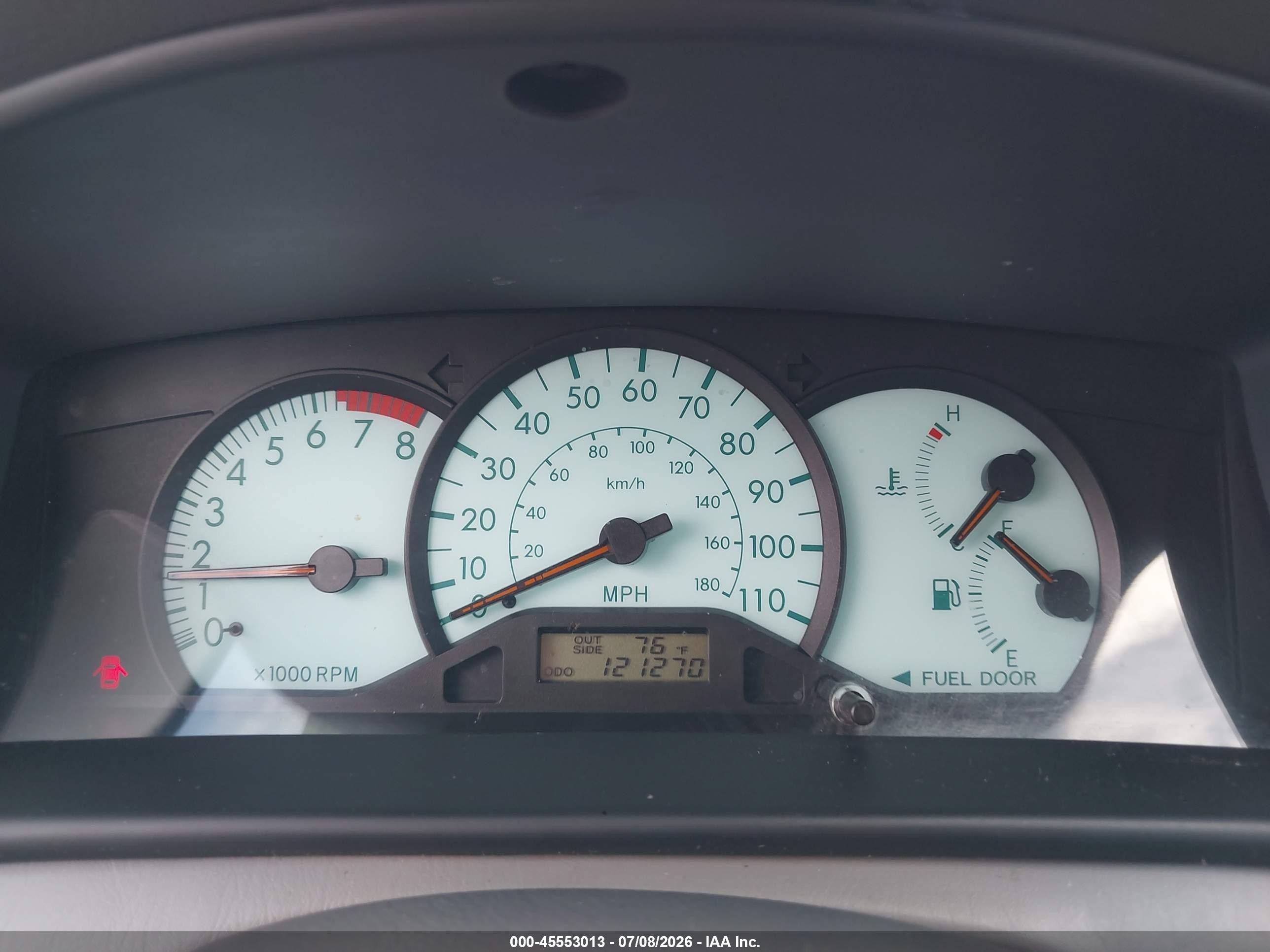 2004 Toyota Corolla Le Red vin: 1NXBR38EX4Z302406