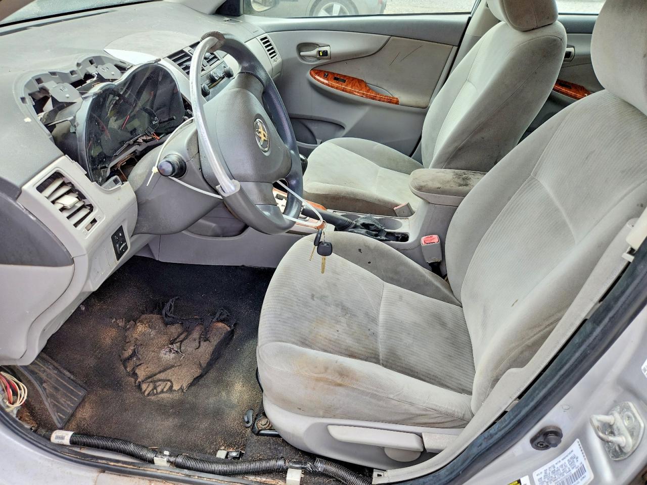 2009 Toyota Corolla Xle Silver vin: 1NXBU40E09Z001215