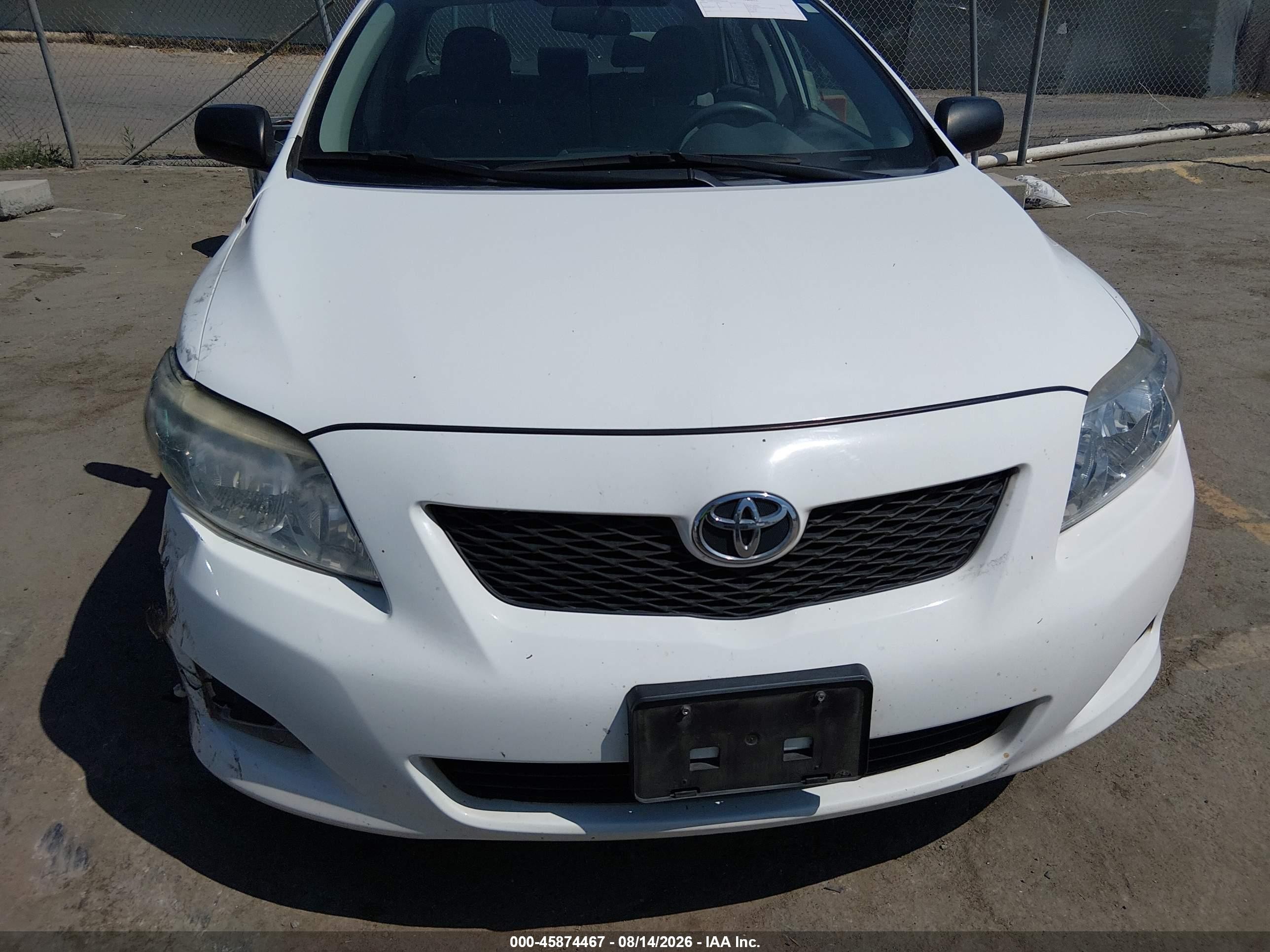 2009 Toyota Corolla   Белый vin: 1NXBU40E09Z031105