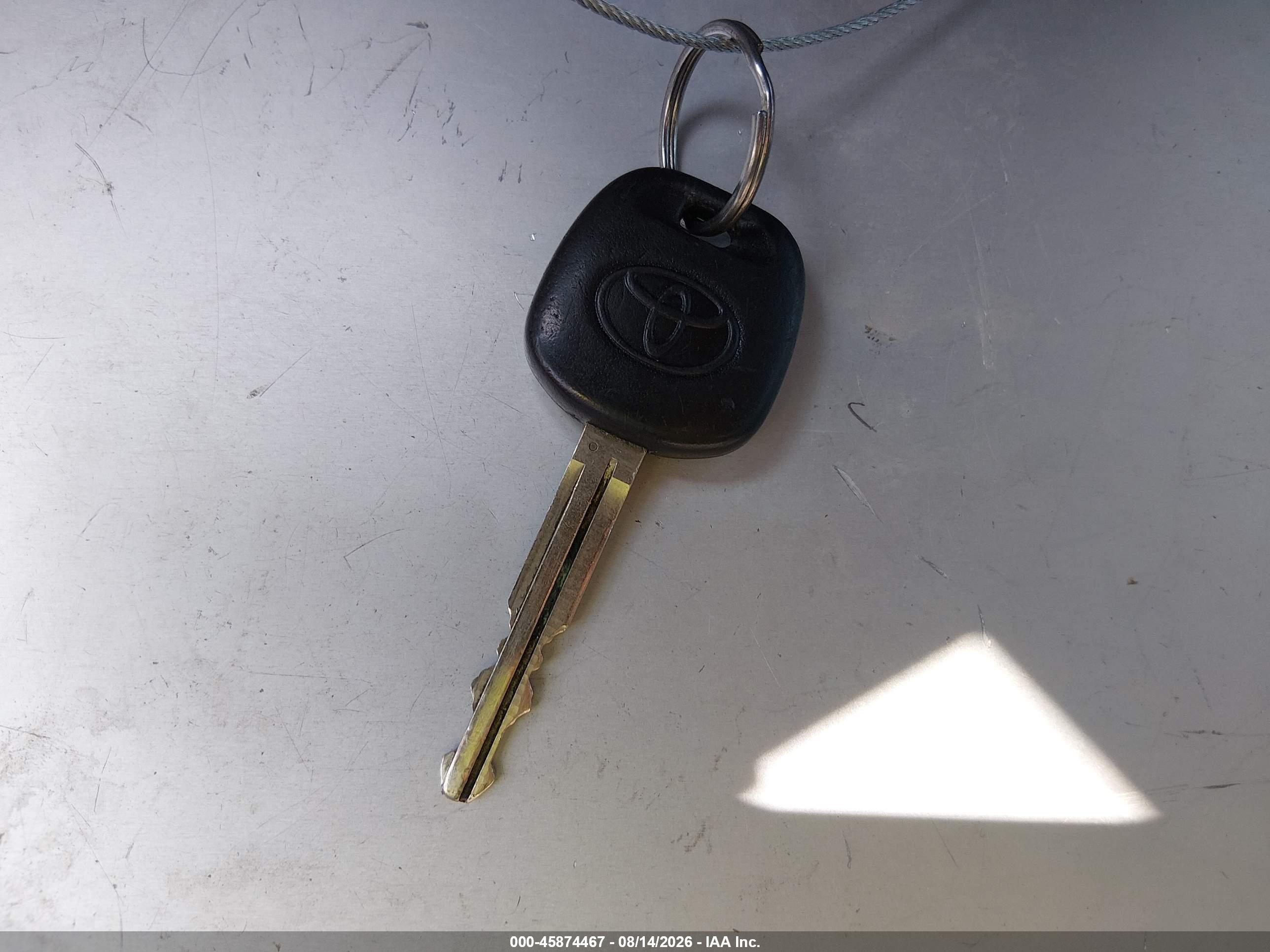 2009 Toyota Corolla   Белый vin: 1NXBU40E09Z031105