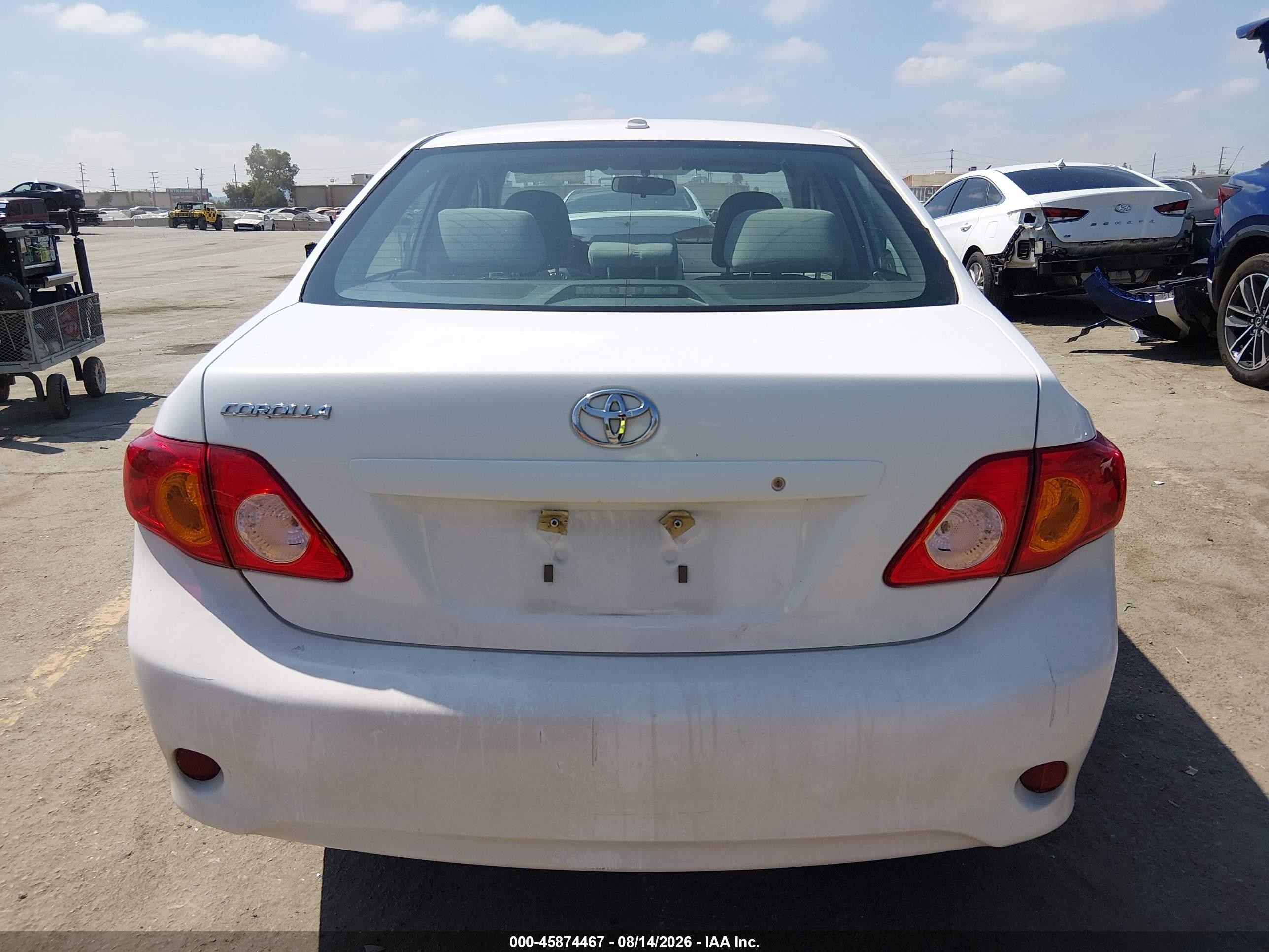 2009 Toyota Corolla   Белый vin: 1NXBU40E09Z031105
