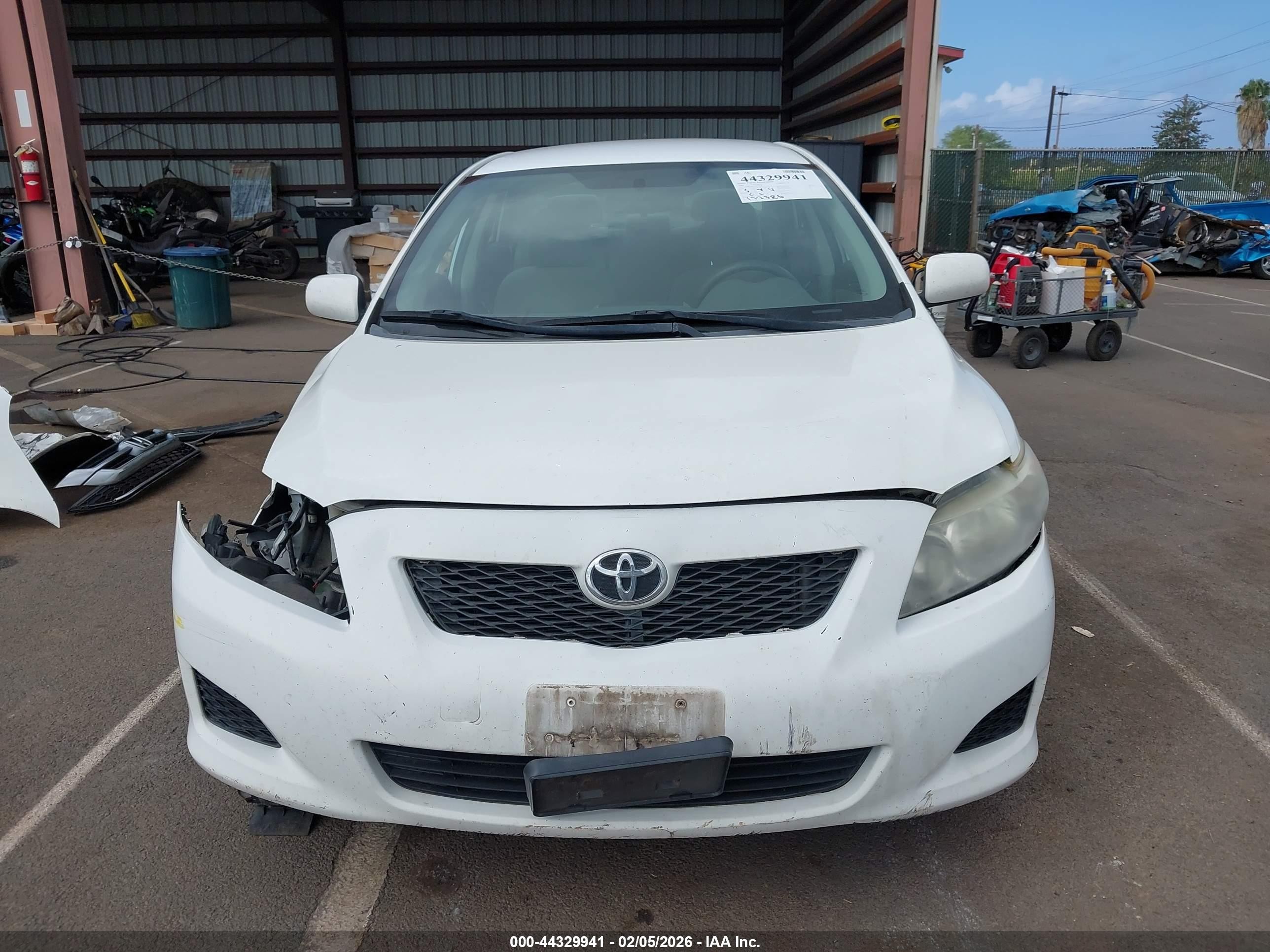 2009 Toyota Corolla Le Белый vin: 1NXBU40E09Z076688