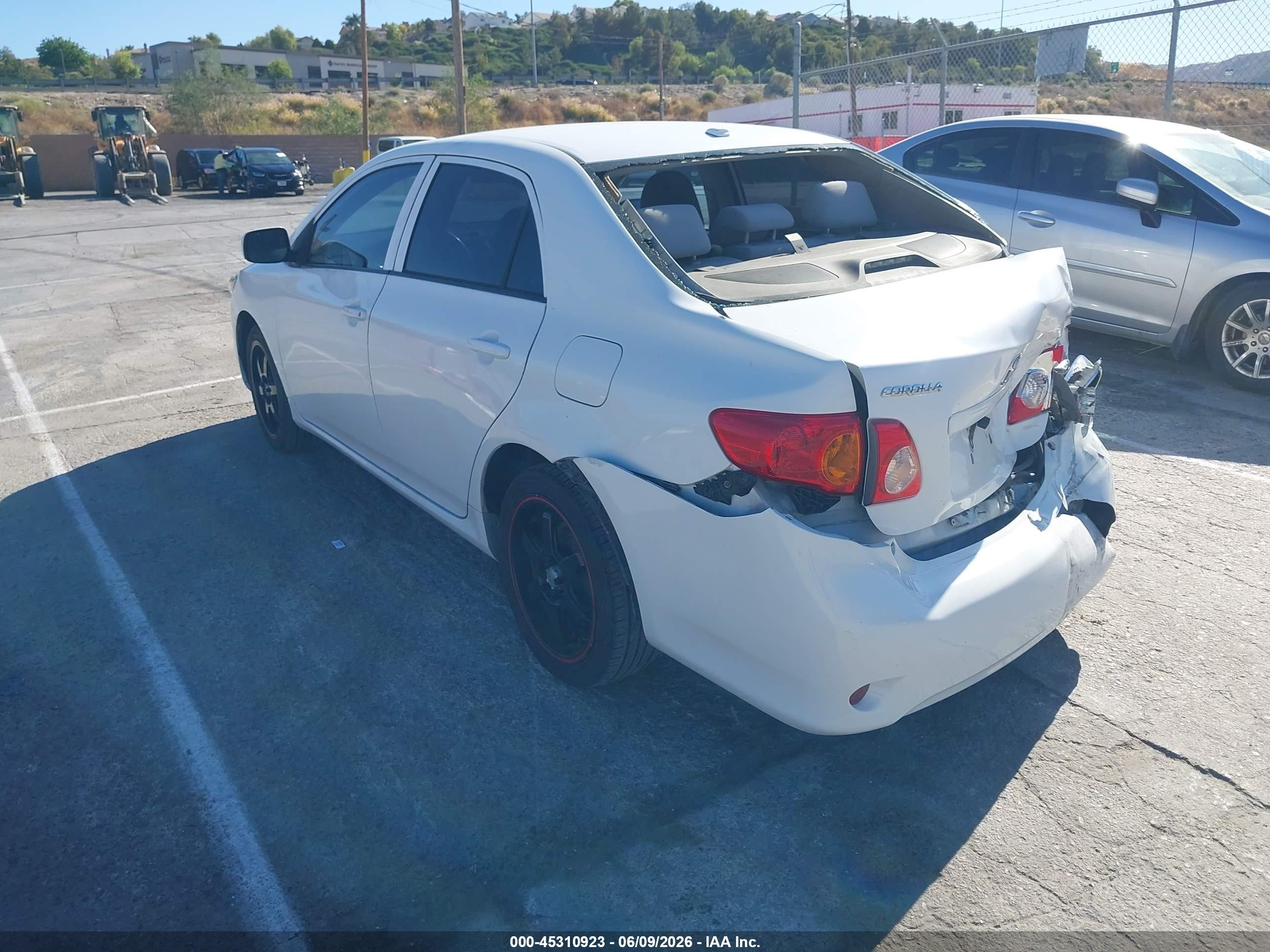 2009 Toyota Corolla Le White vin: 1NXBU40E09Z079560