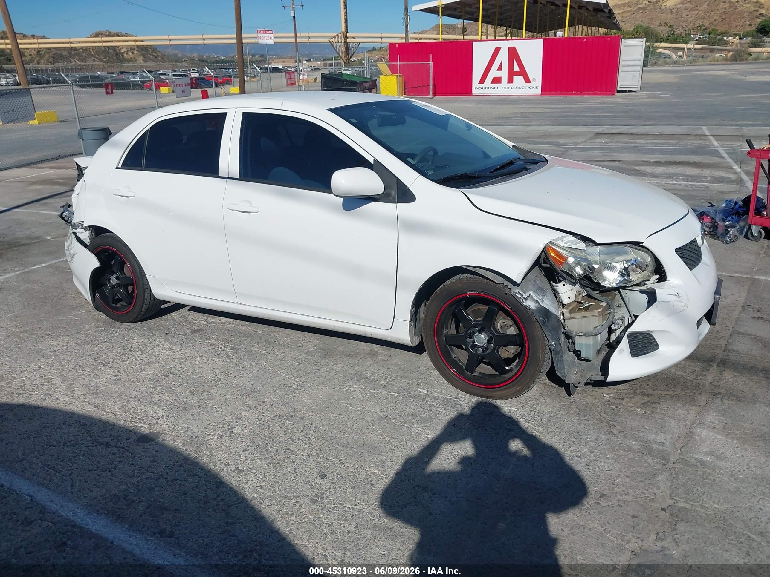 2009 Toyota Corolla Le White vin: 1NXBU40E09Z079560