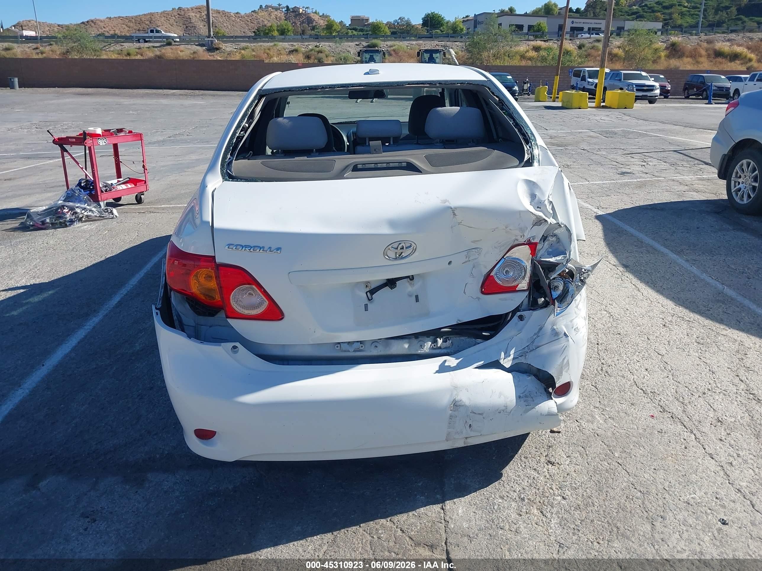 2009 Toyota Corolla Le White vin: 1NXBU40E09Z079560