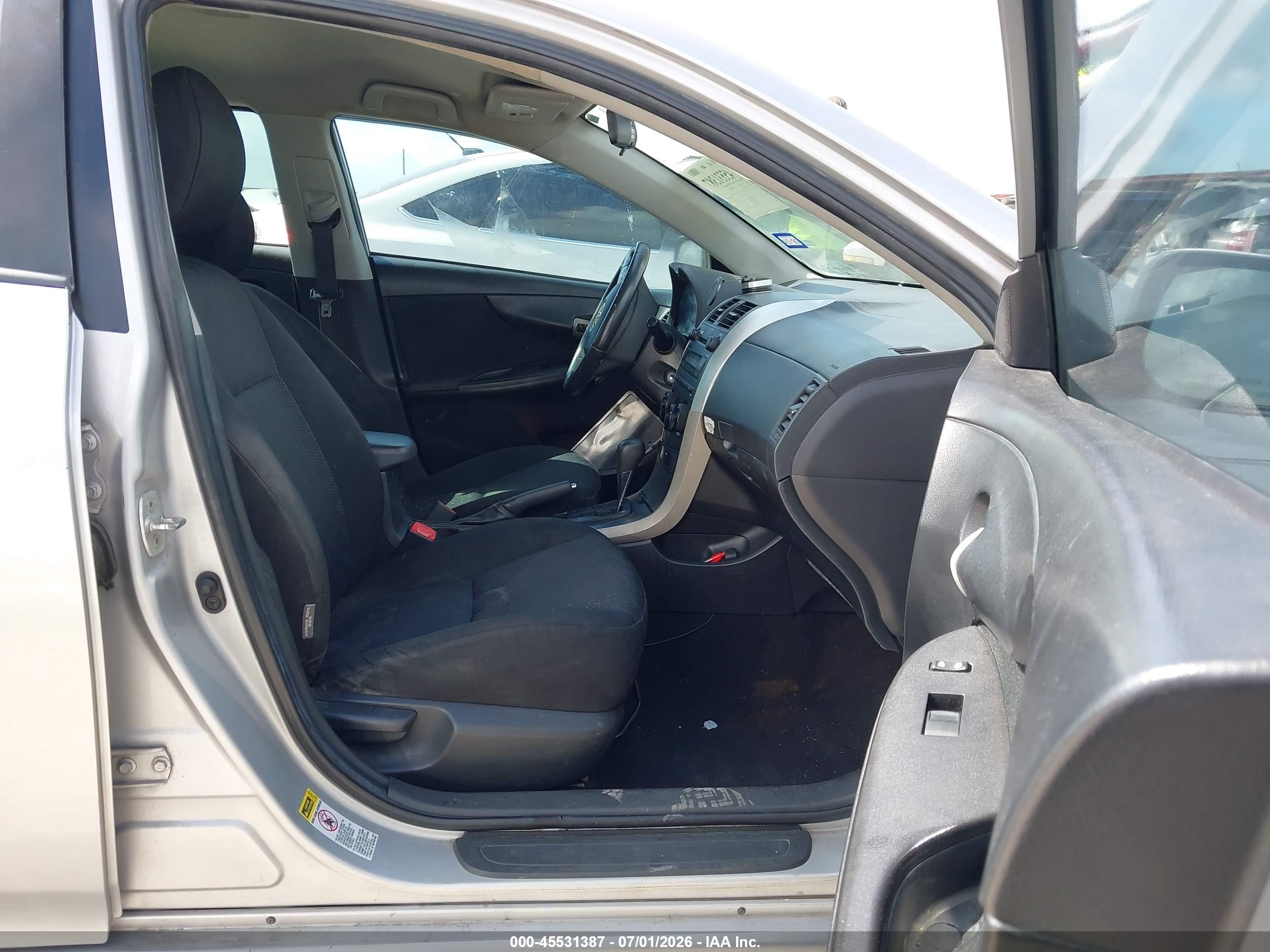 2009 Toyota Corolla S Серебряный vin: 1NXBU40E09Z099954