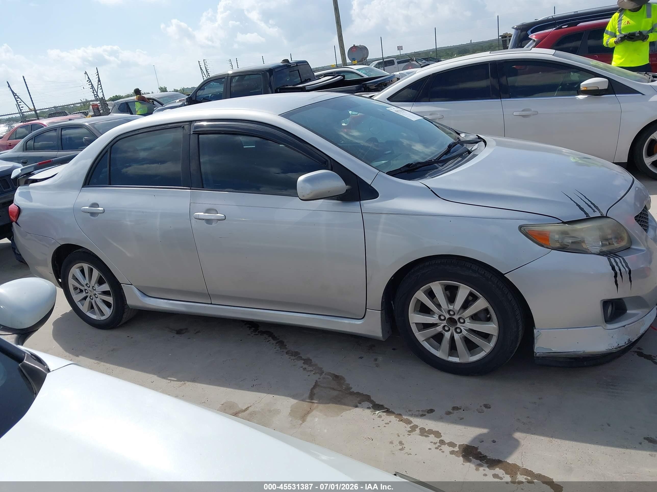2009 Toyota Corolla S Серебряный vin: 1NXBU40E09Z099954