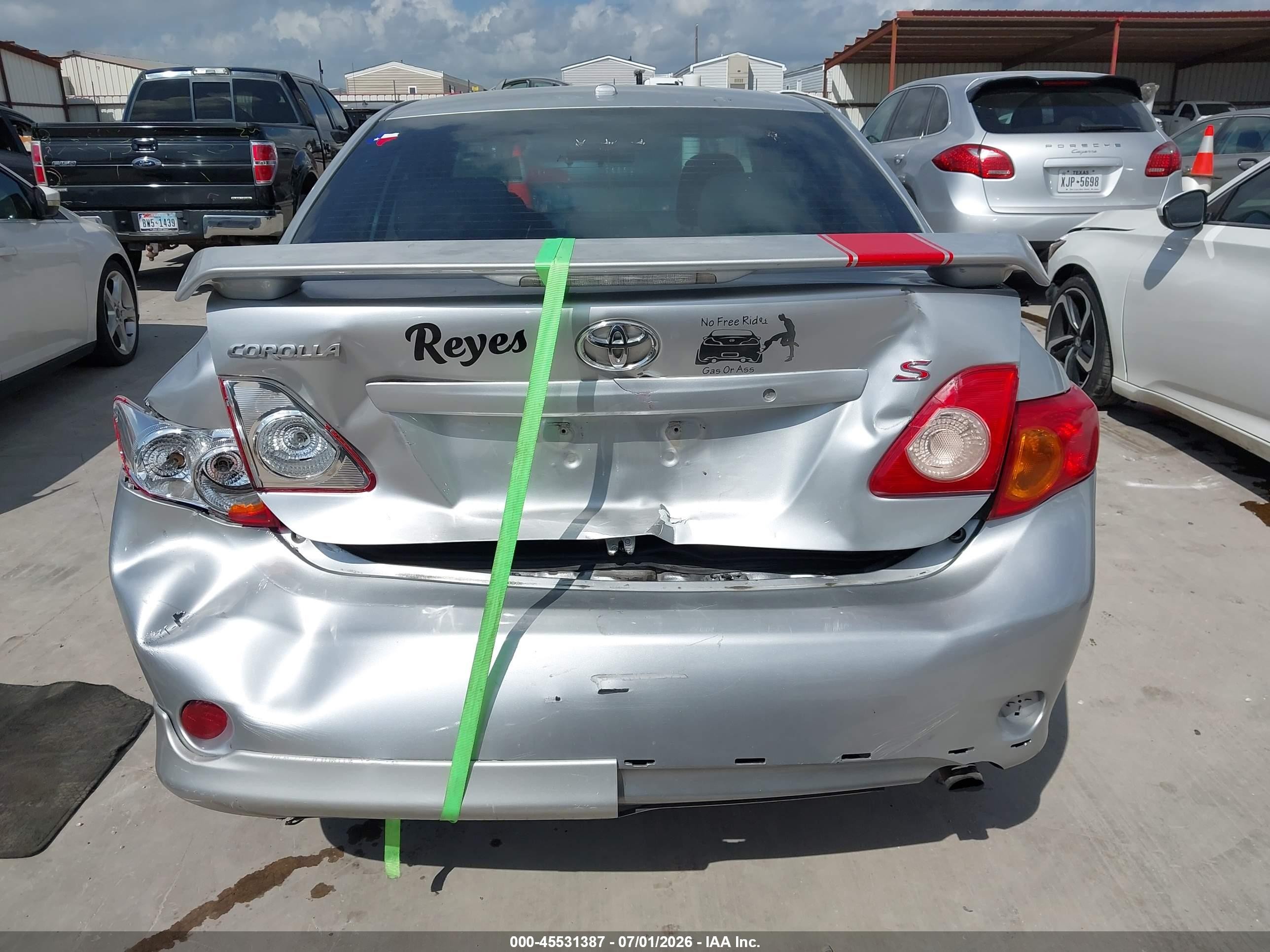 2009 Toyota Corolla S Серебряный vin: 1NXBU40E09Z099954